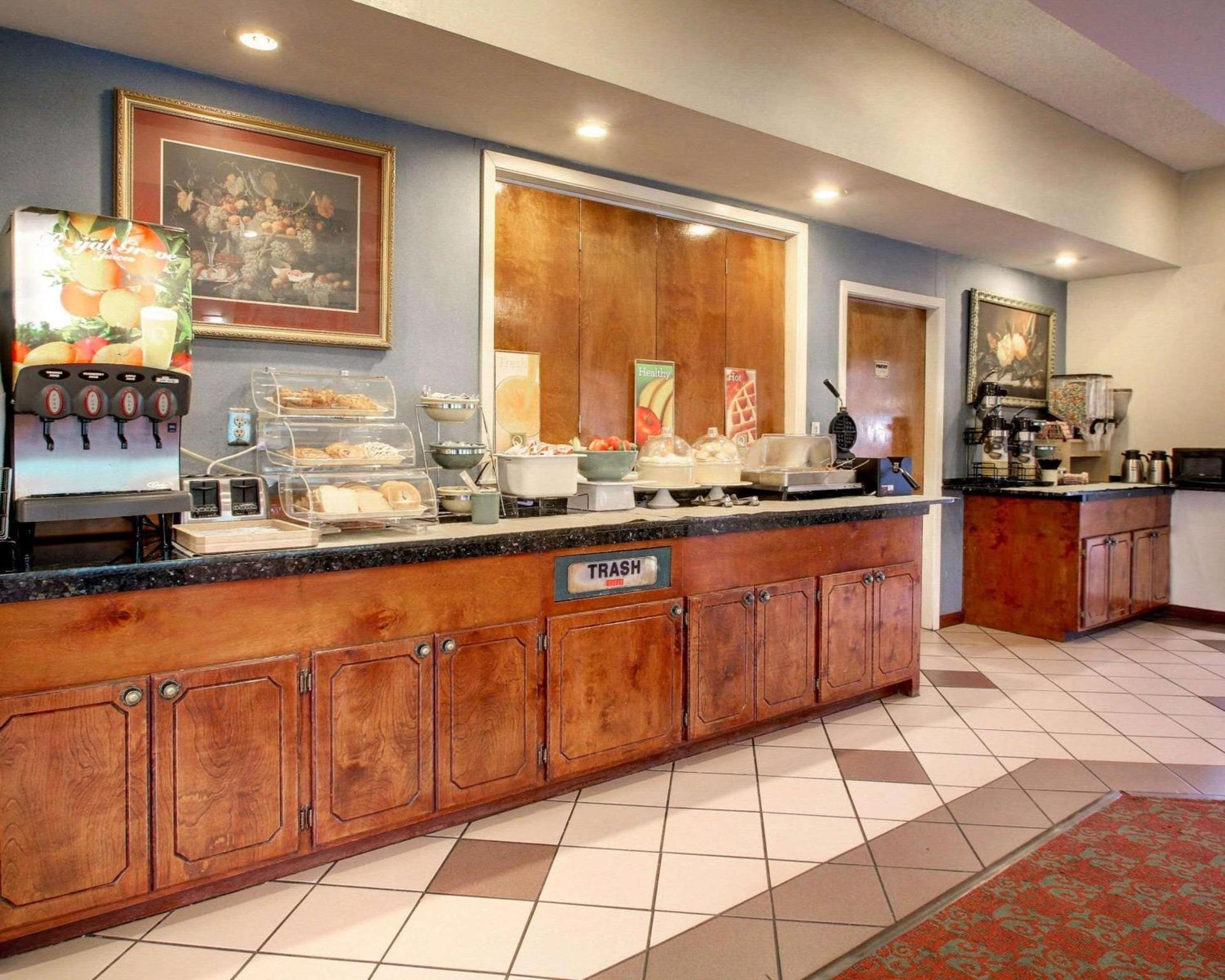 Quality Inn & Suites Clinton - Jackson West photo 19