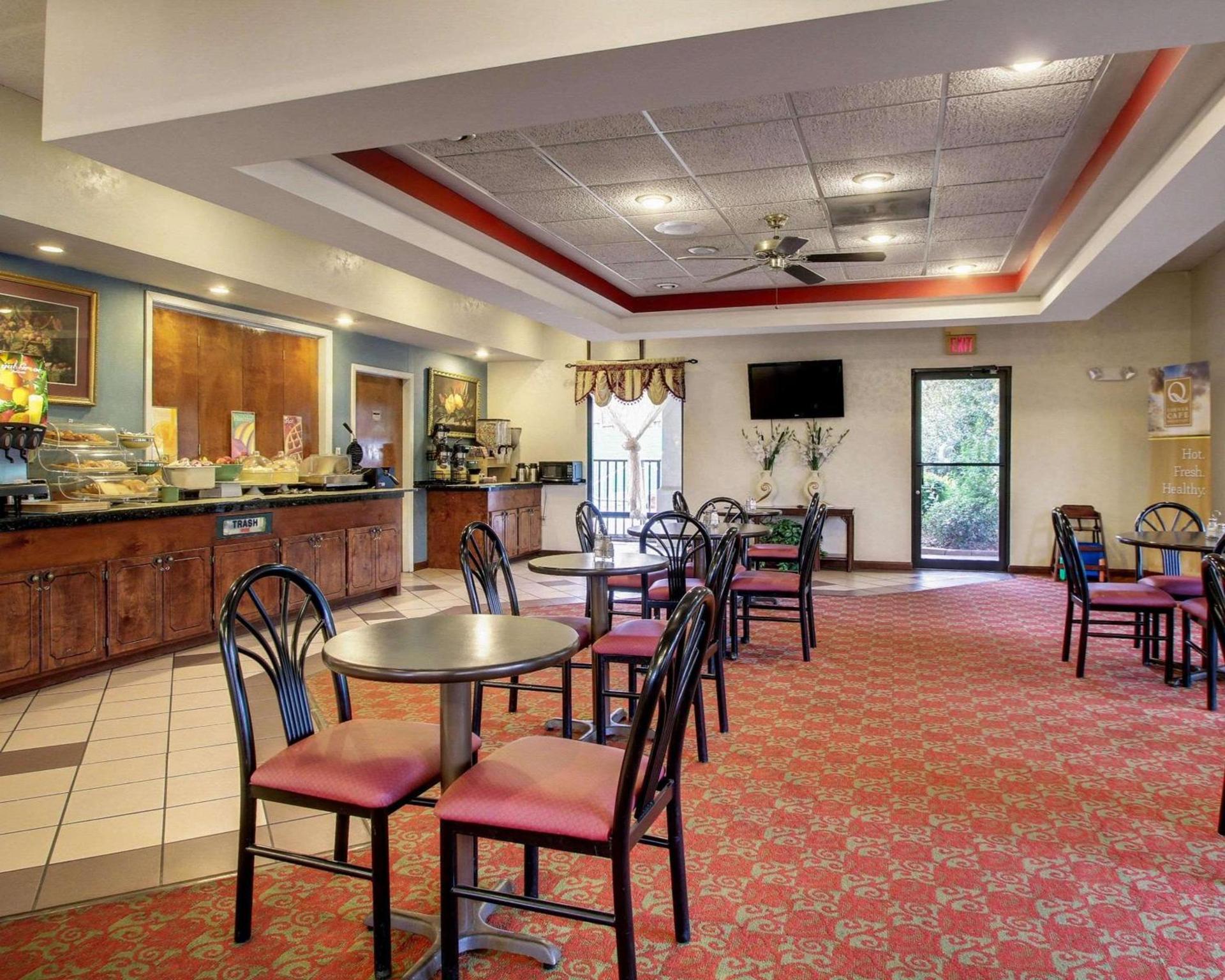 Quality Inn & Suites Clinton - Jackson West photo 20