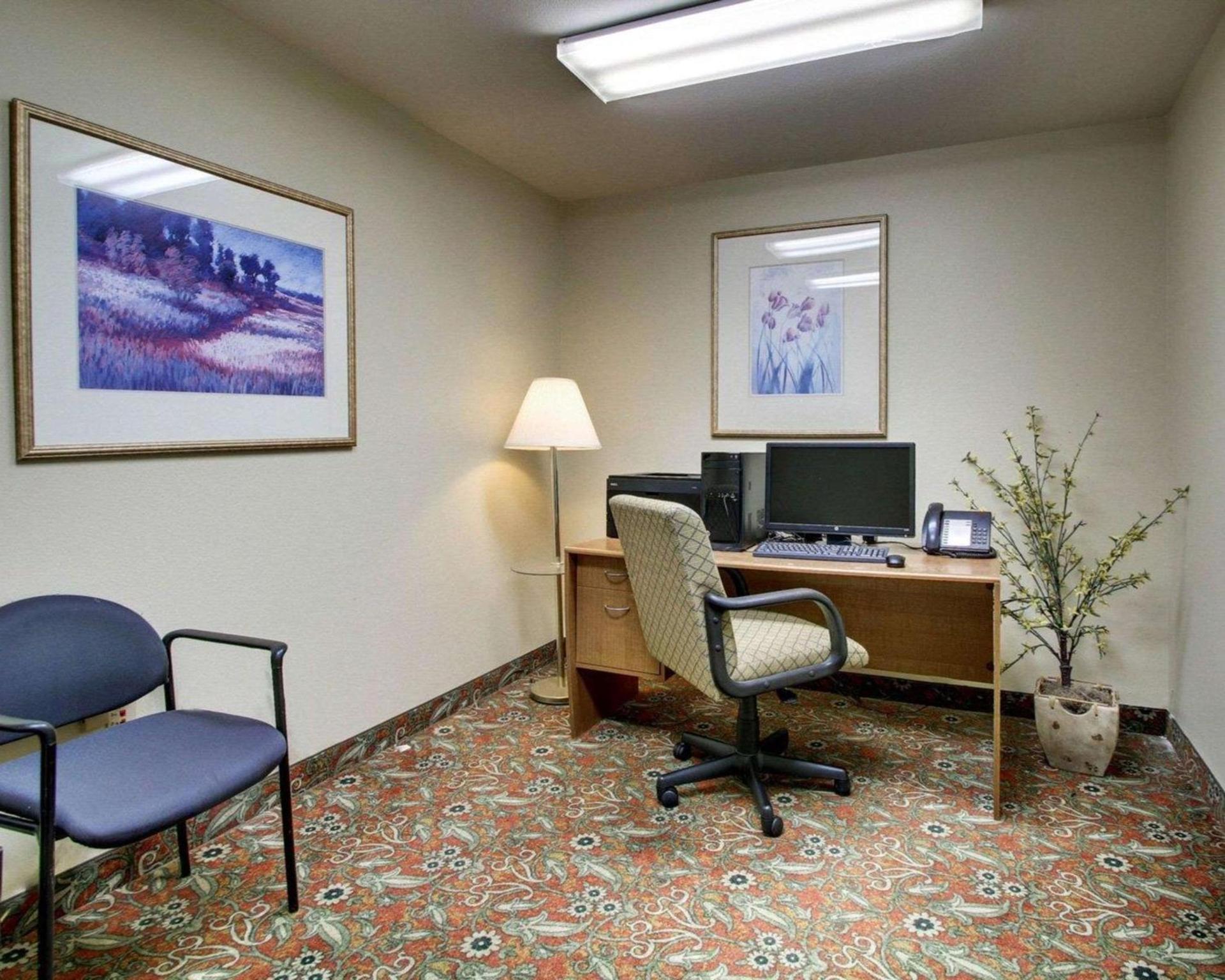 Econo Lodge Inn & Suites Flowood - Jackson Northwest photo 9