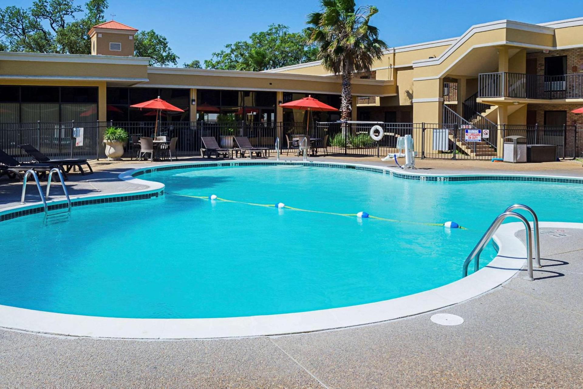 Quality Inn Biloxi Beach photo 29
