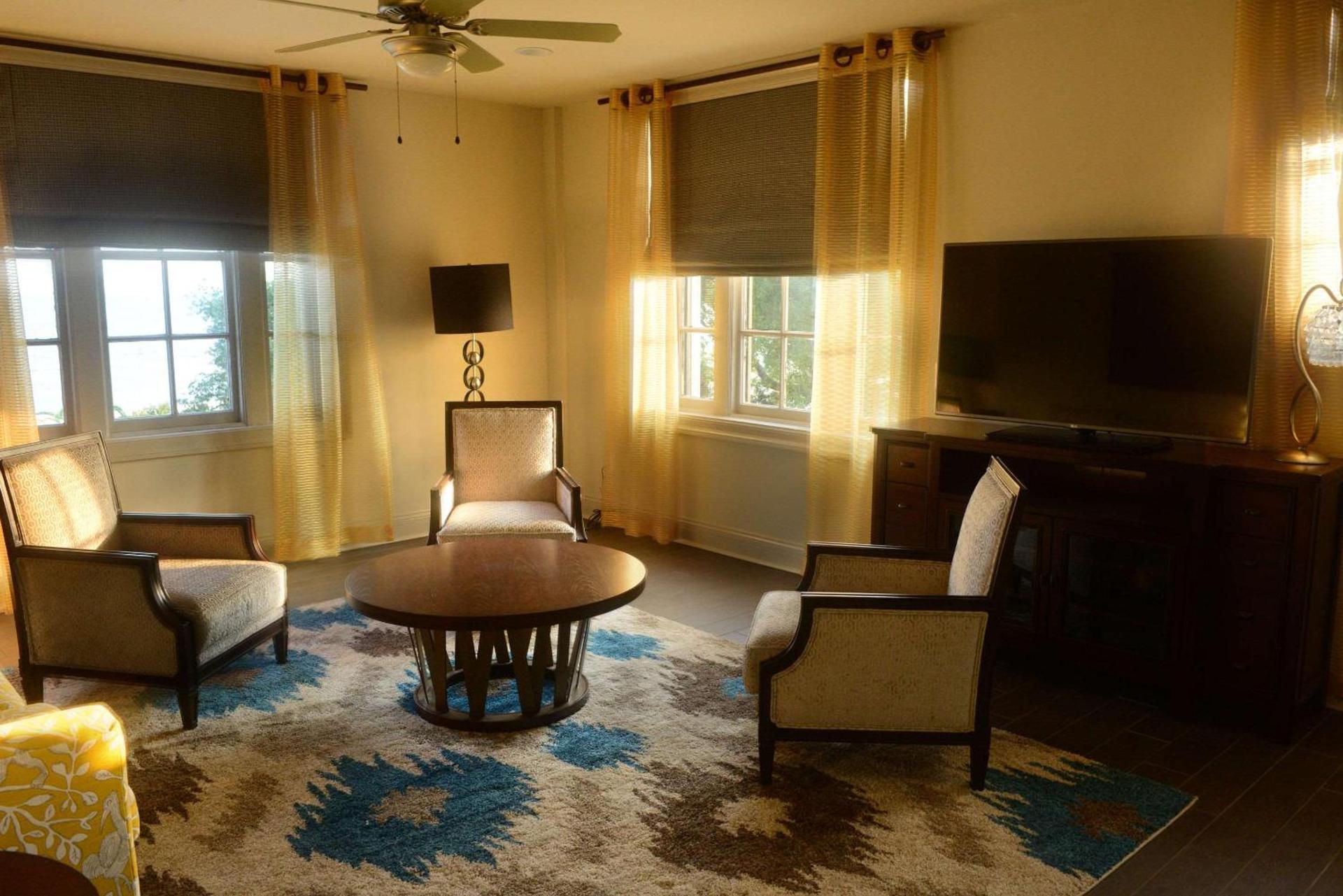 White House Hotel photo 23