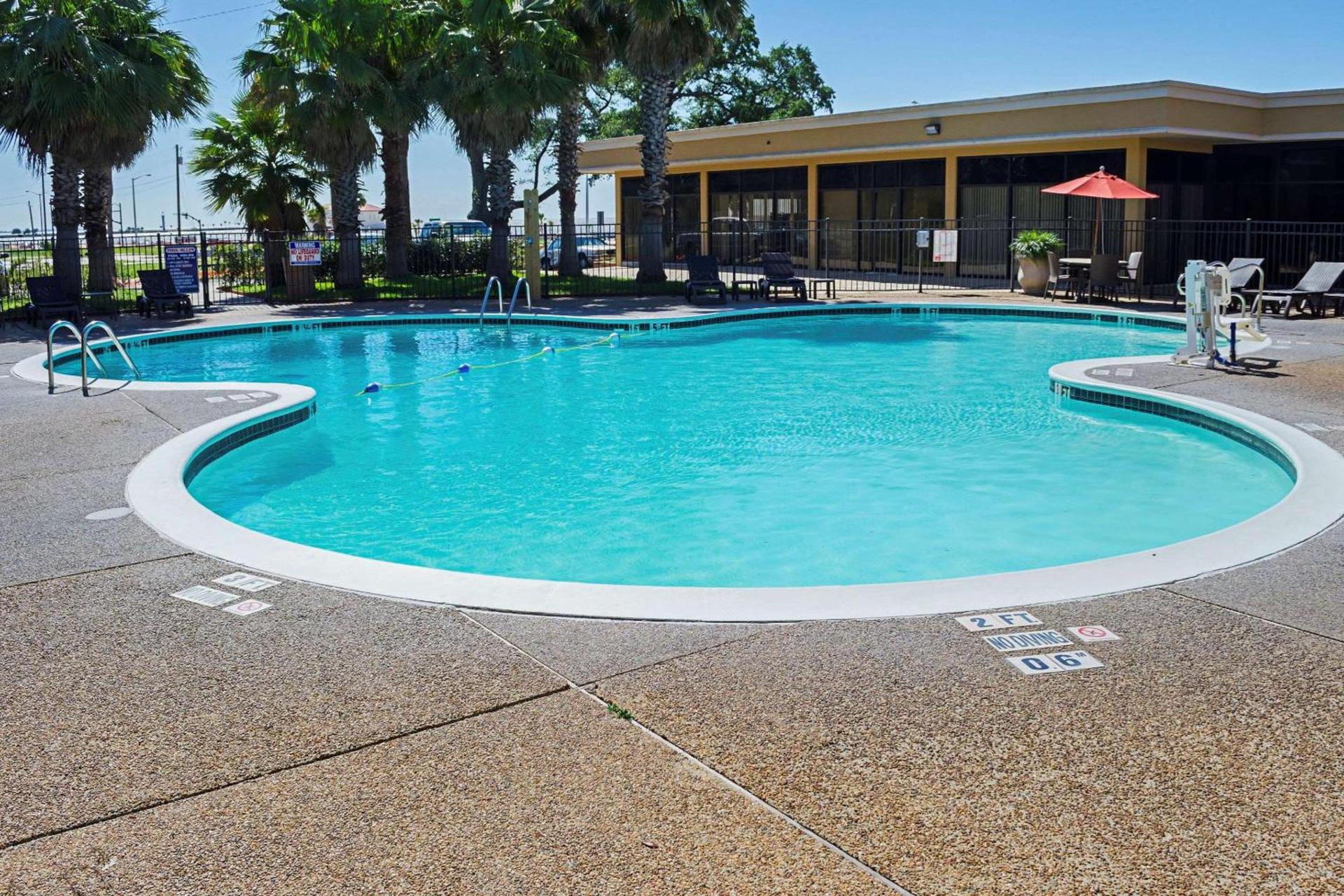 Quality Inn Biloxi Beach photo 27