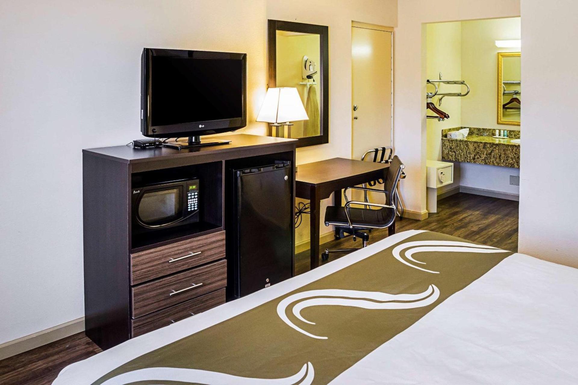 Quality Inn Biloxi Beach photo 17