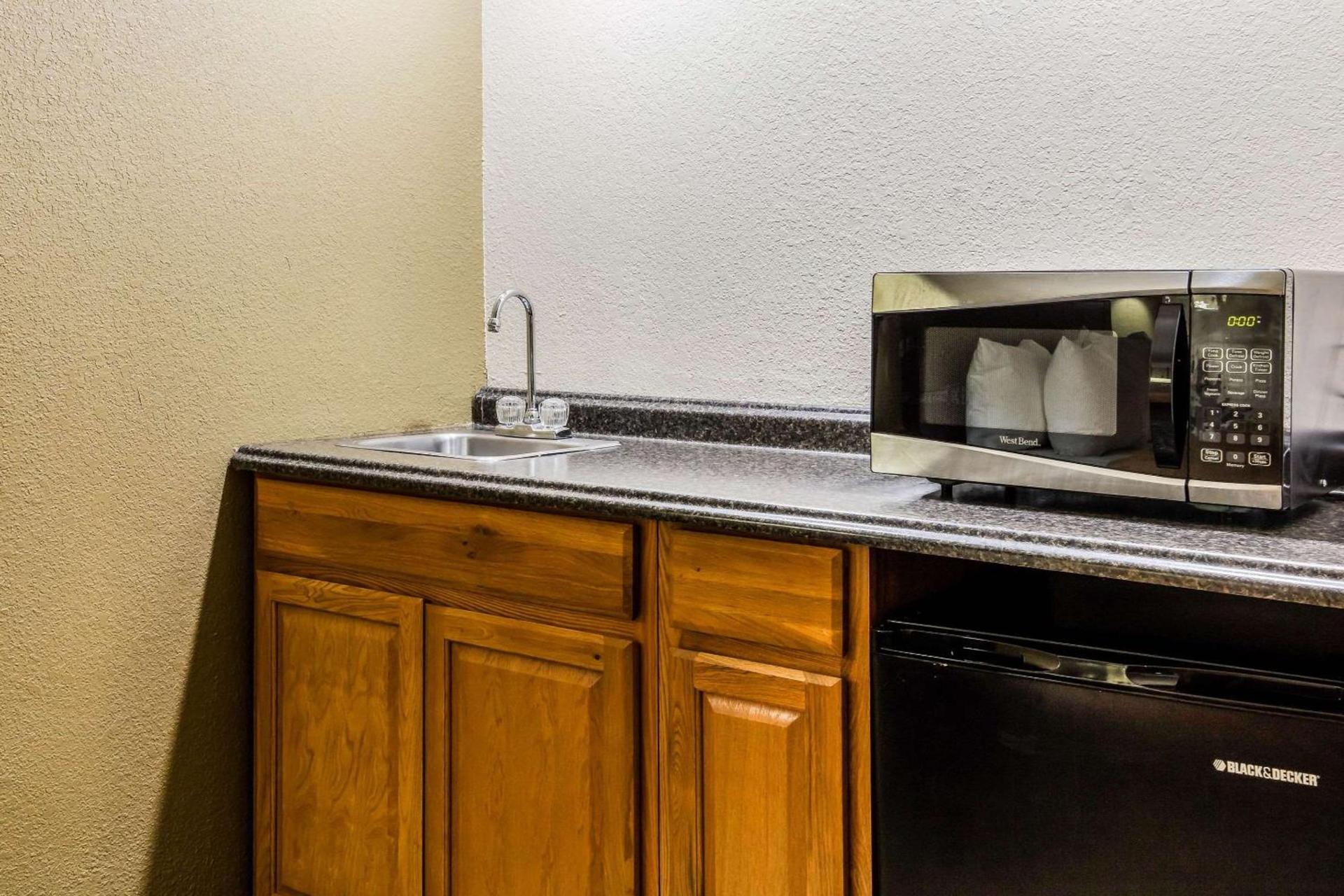 Quality Inn Batesville photo 20