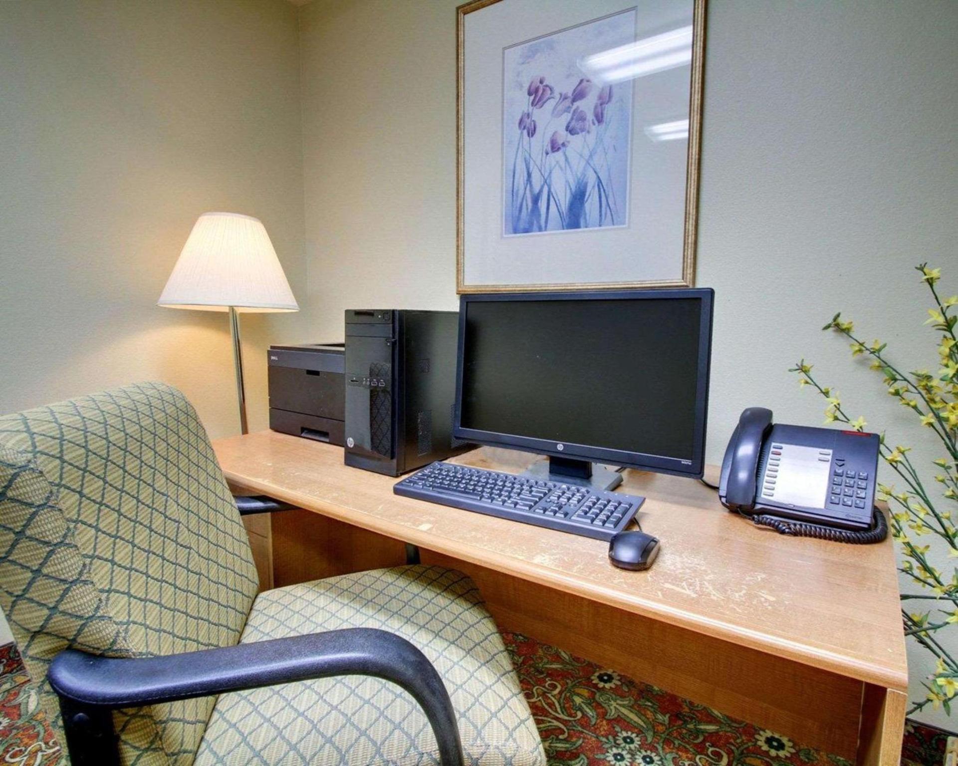 Econo Lodge Inn & Suites Flowood - Jackson Northwest photo 4