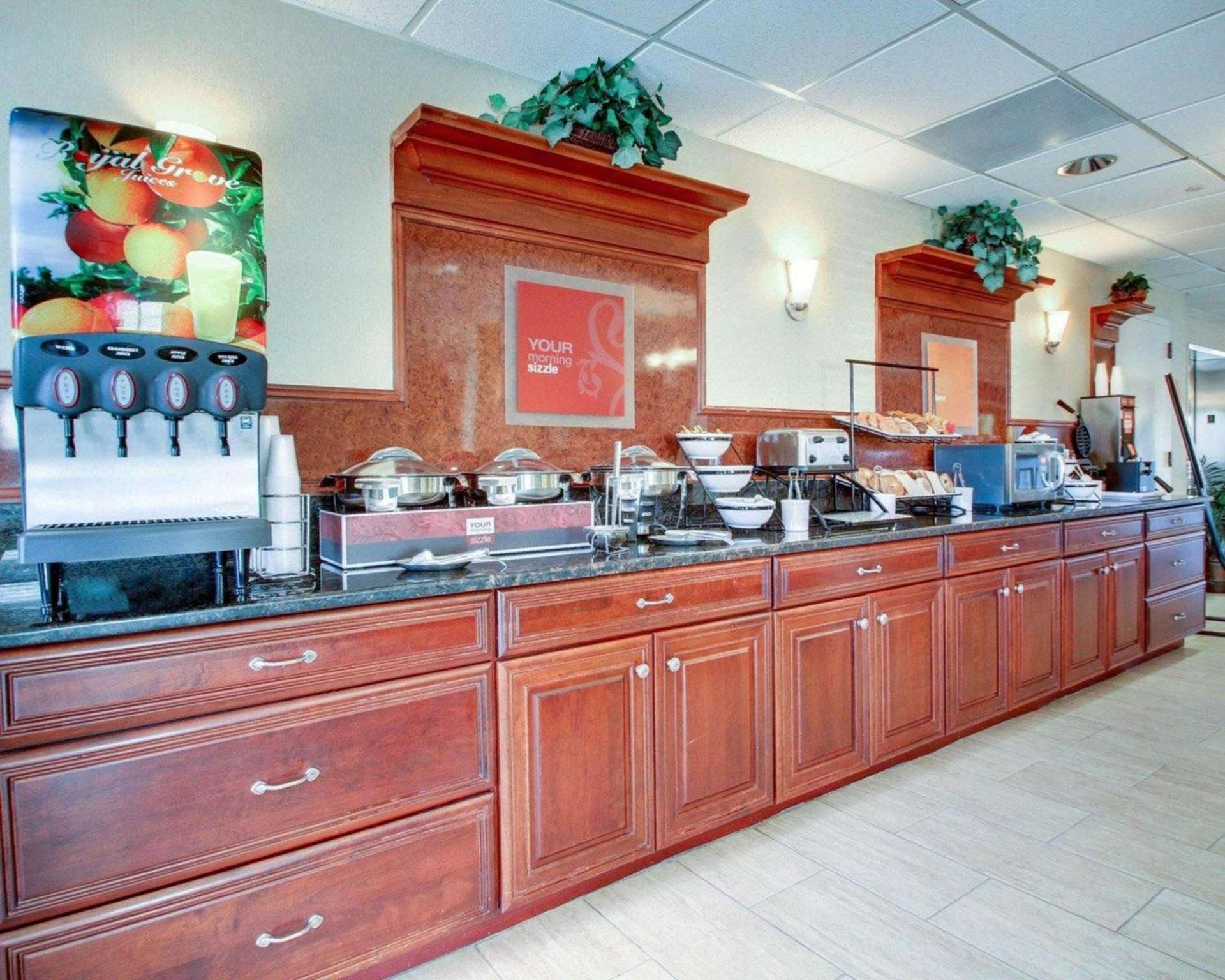 Comfort Inn & Suites Moss Point Pascagoula photo 3