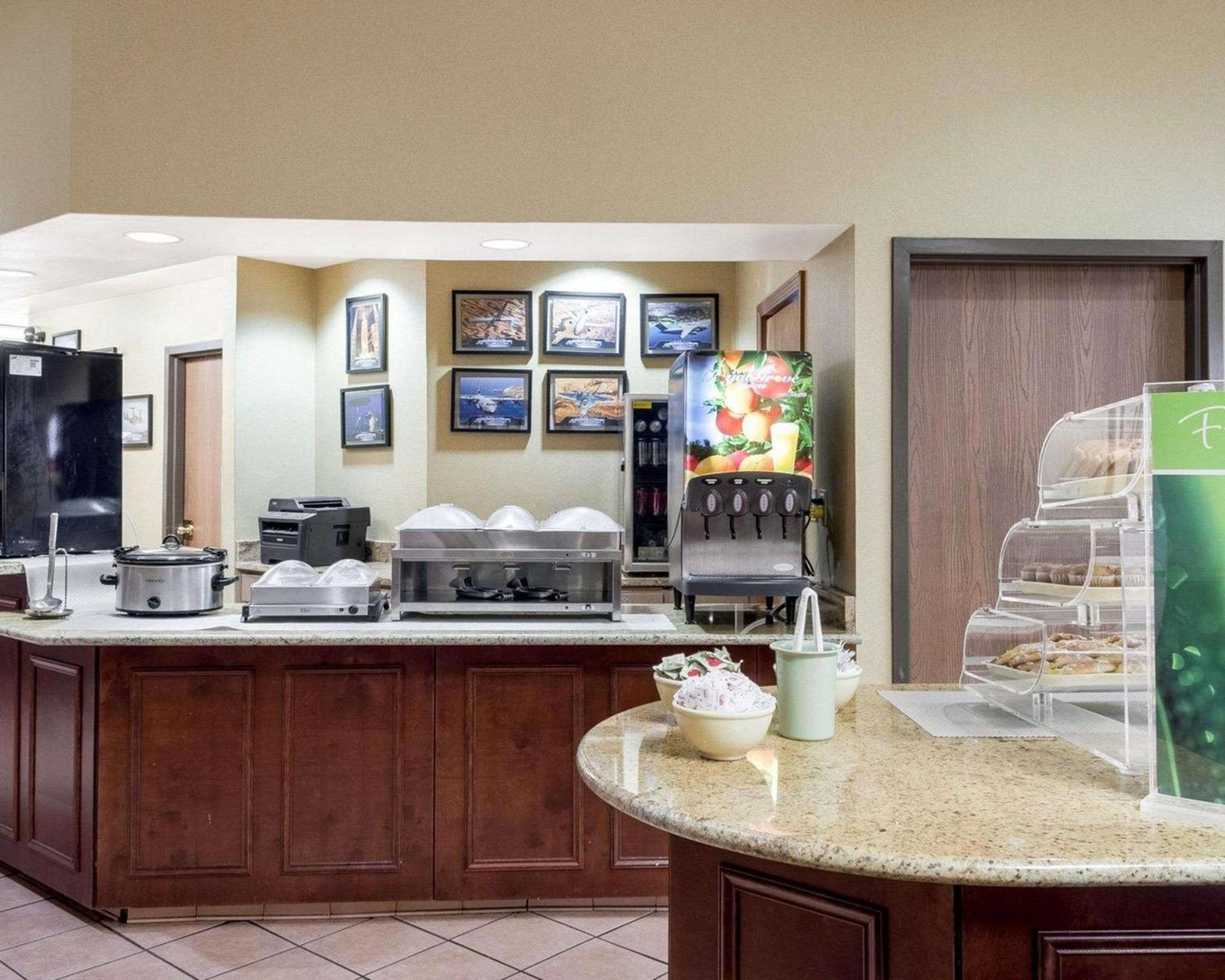 Quality Inn Columbus, MS photo 21