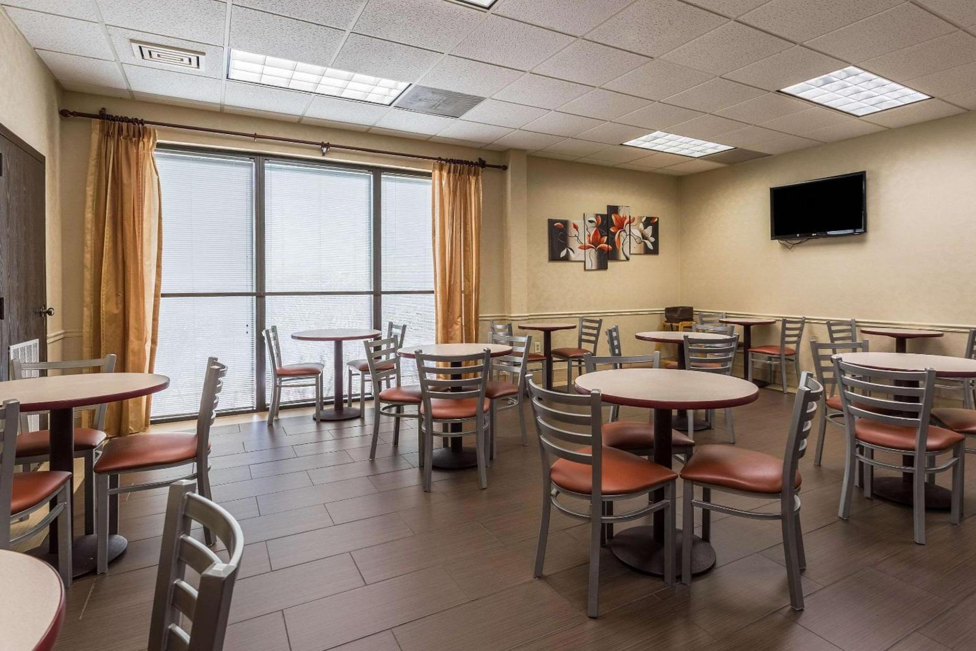 Quality Inn Tupelo Central photo 29