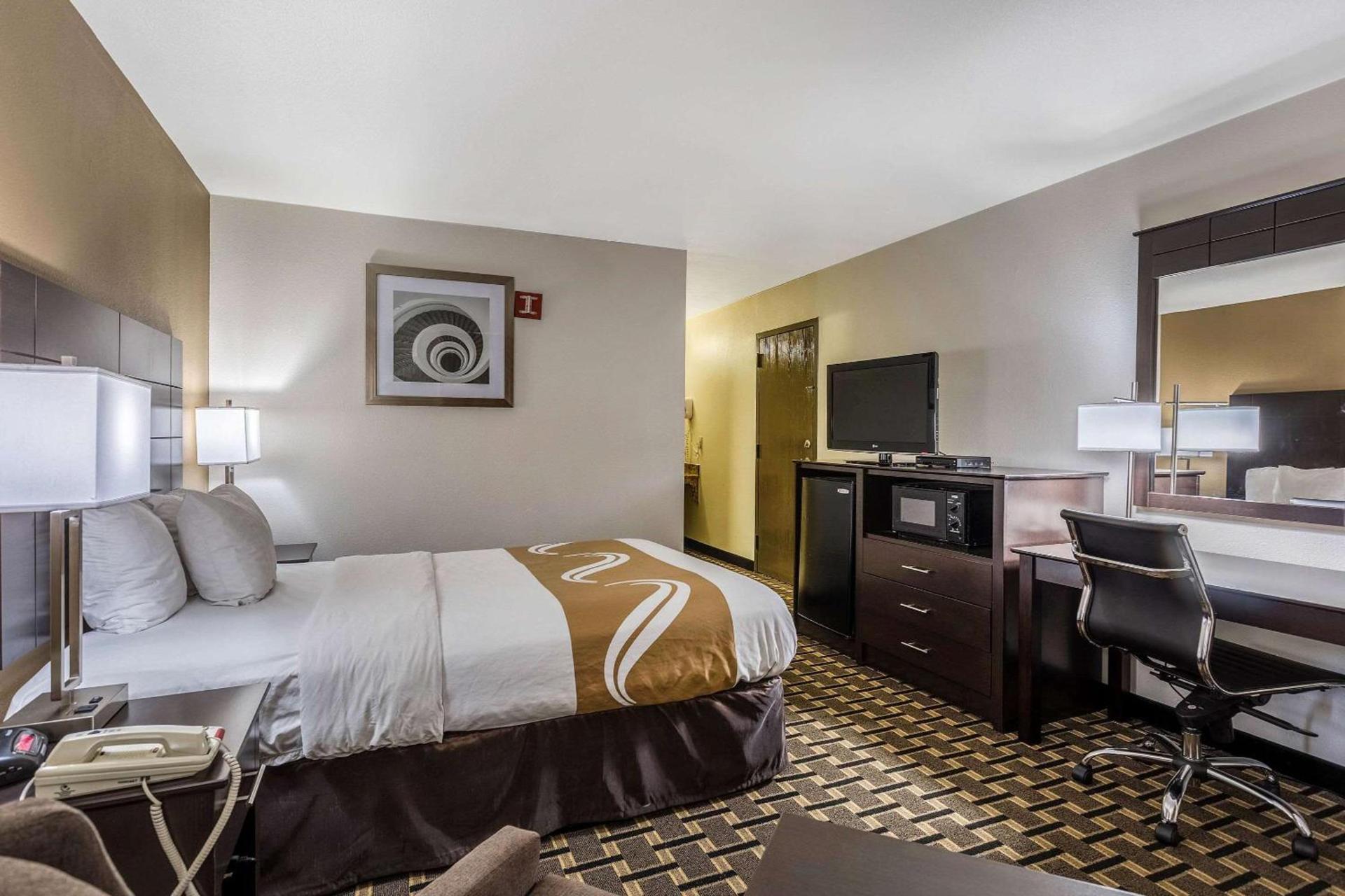 Quality Inn Tupelo Central photo 16