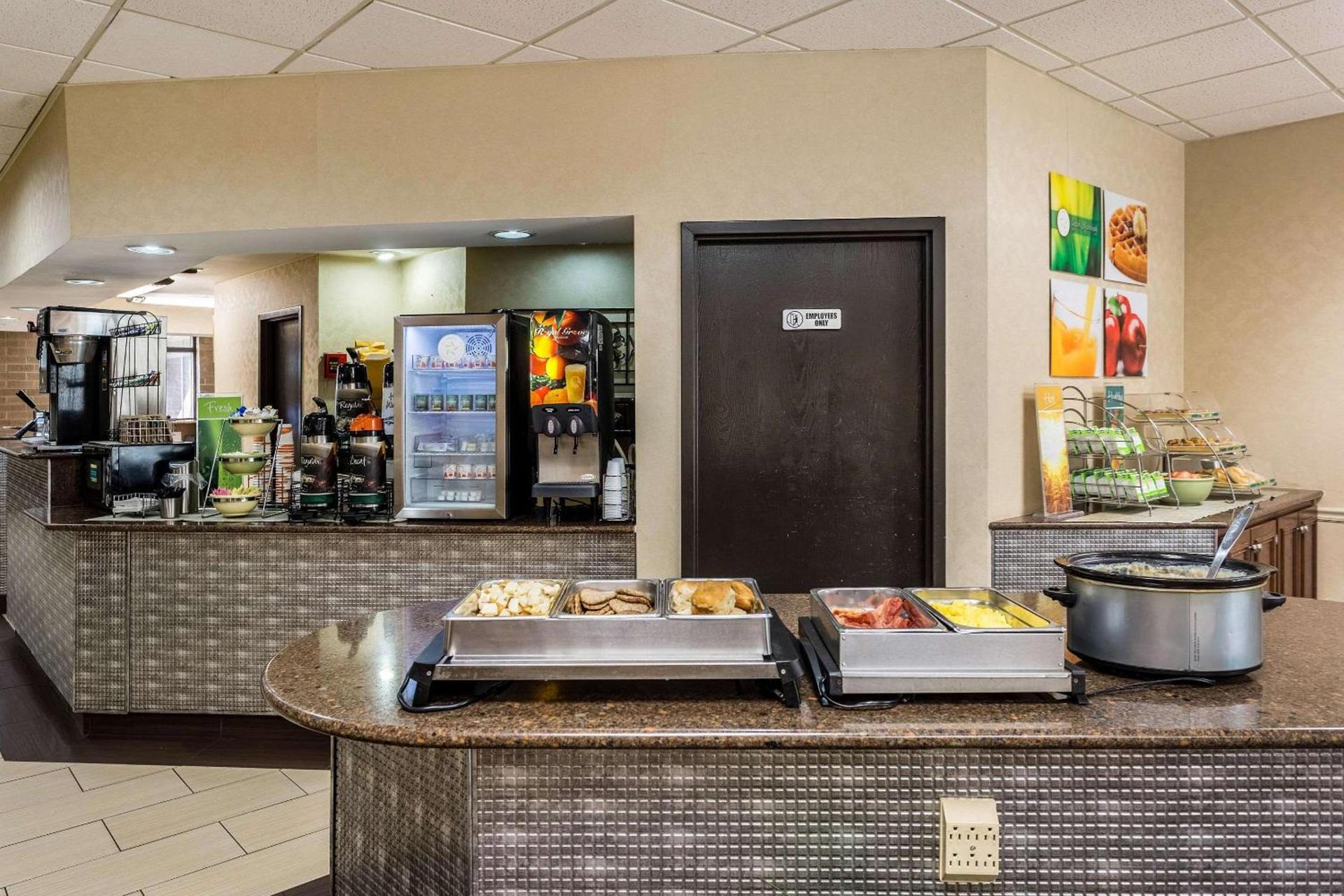Quality Inn Tupelo Central photo 26