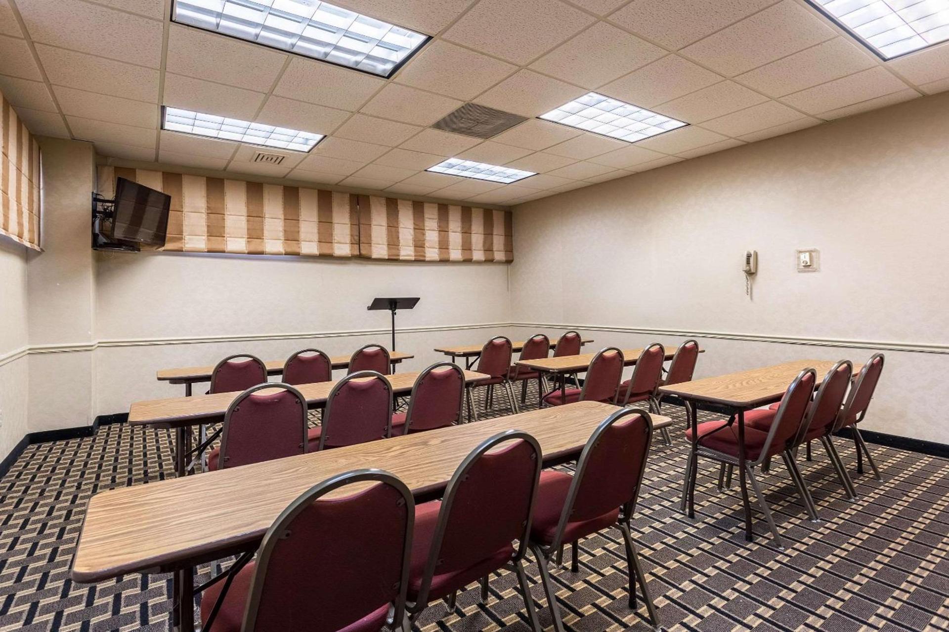Quality Inn Tupelo Central photo 24