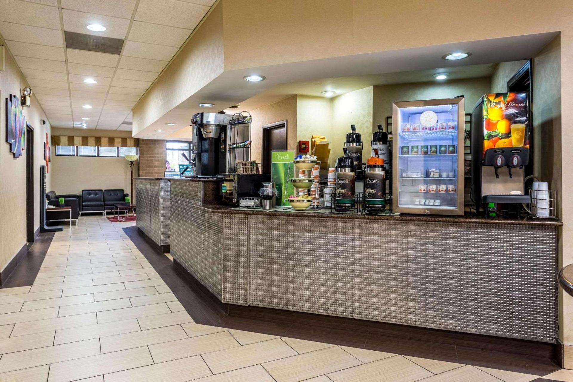 Quality Inn Tupelo Central photo 27