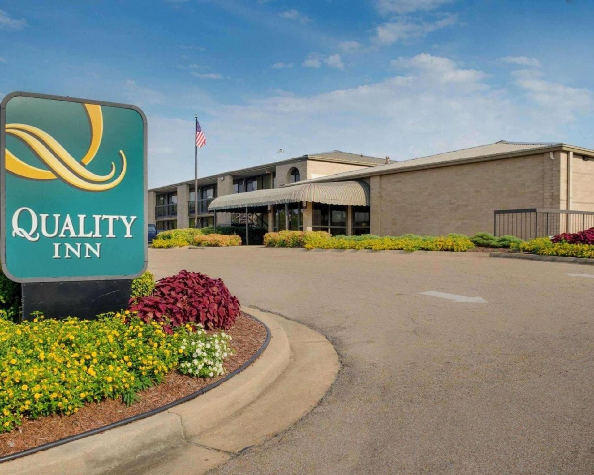 Quality Inn Columbus, MS photo 2