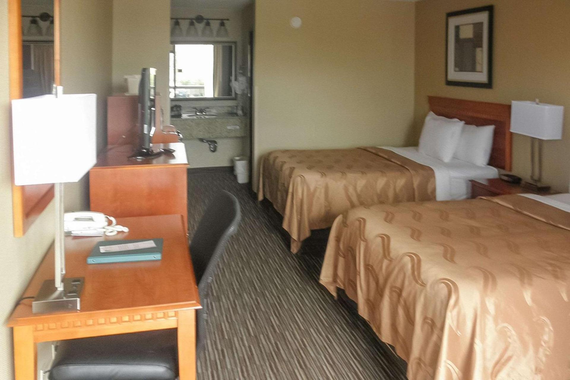 Quality Inn Columbus, MS photo 31