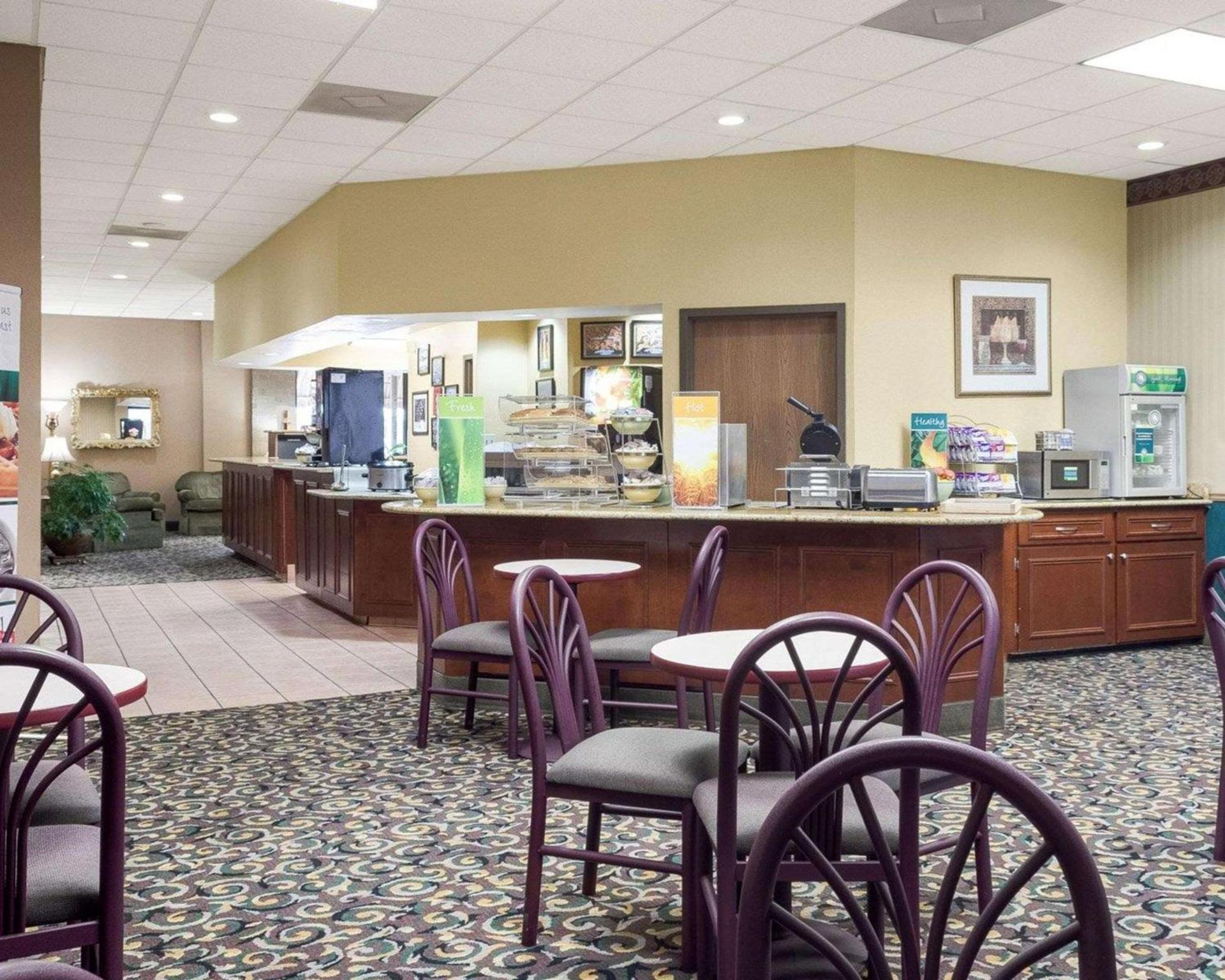 Quality Inn Columbus, MS photo 32
