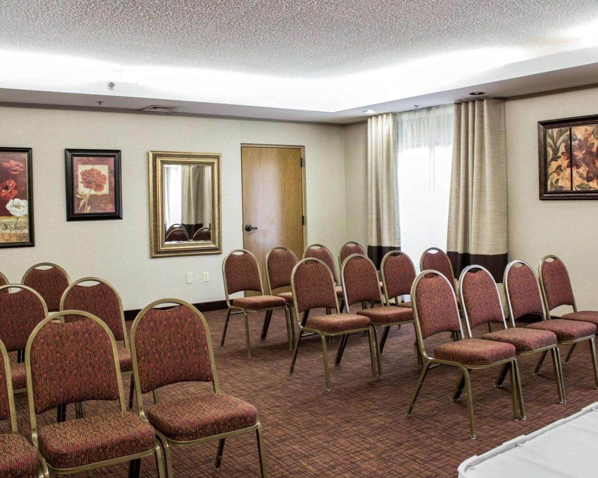 Comfort Suites Regency Park photo 15