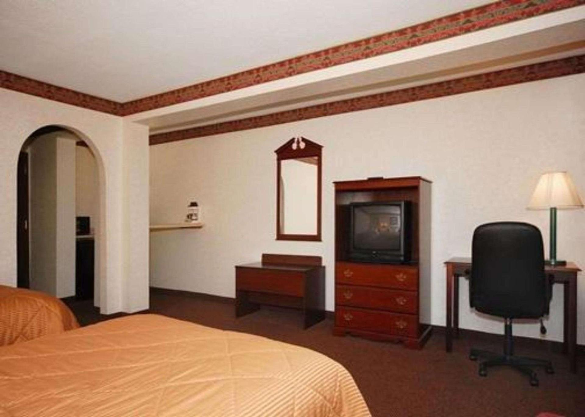Quality Inn & Suites Tarboro - Kingsboro photo 4