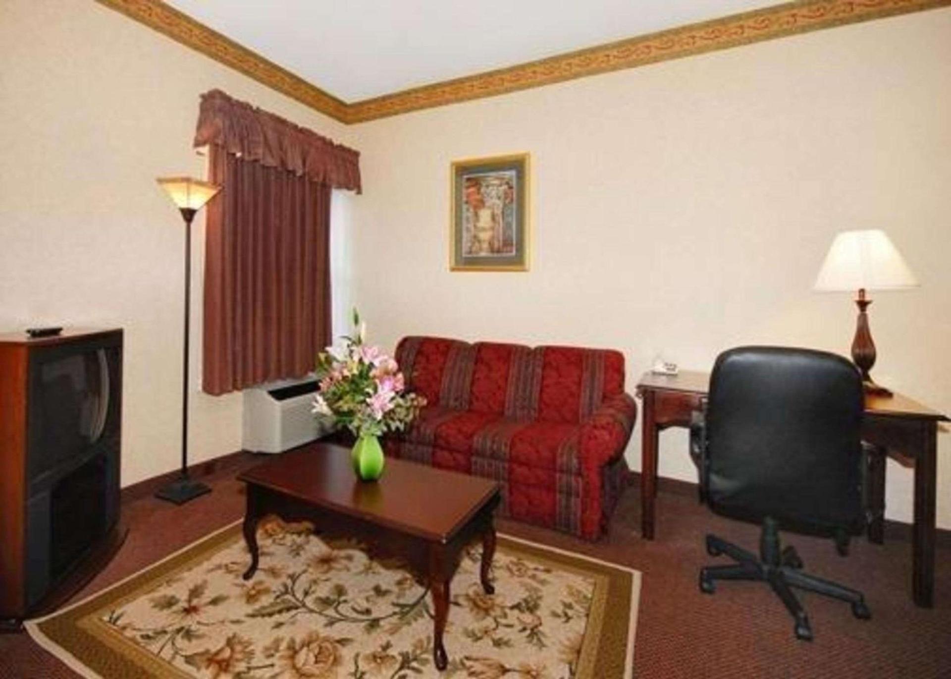 Quality Inn & Suites Tarboro - Kingsboro photo 6