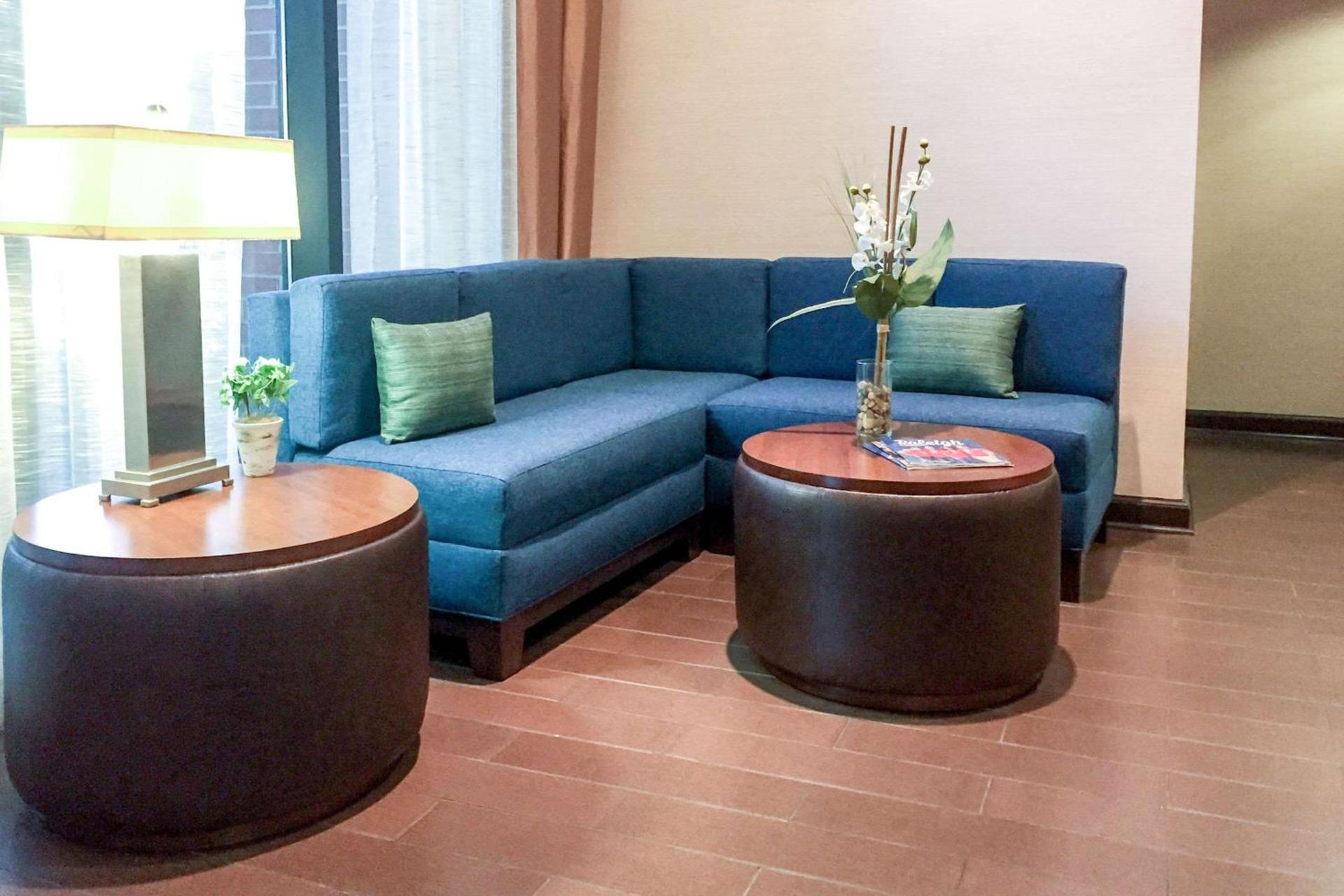 Comfort Suites Regency Park photo 10