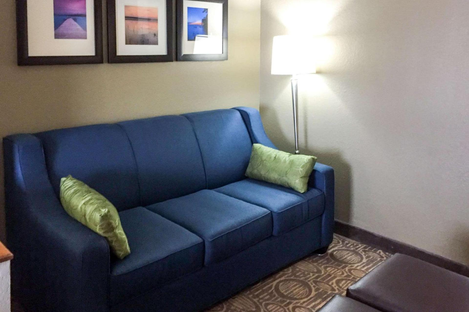 Comfort Suites Regency Park photo 4