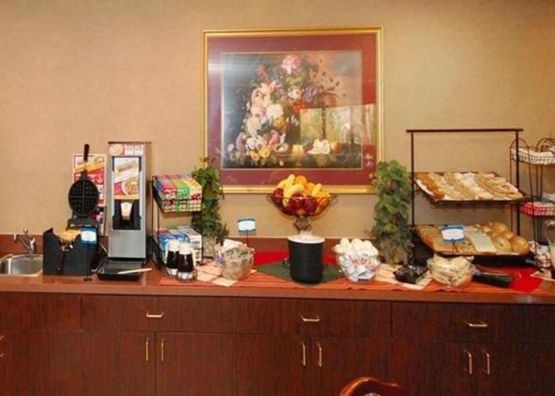 Quality Inn & Suites Tarboro - Kingsboro photo 8
