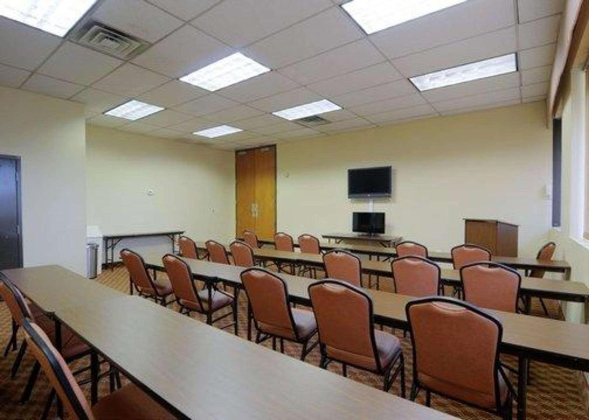 Quality Inn Mount Airy Mayberry photo 6