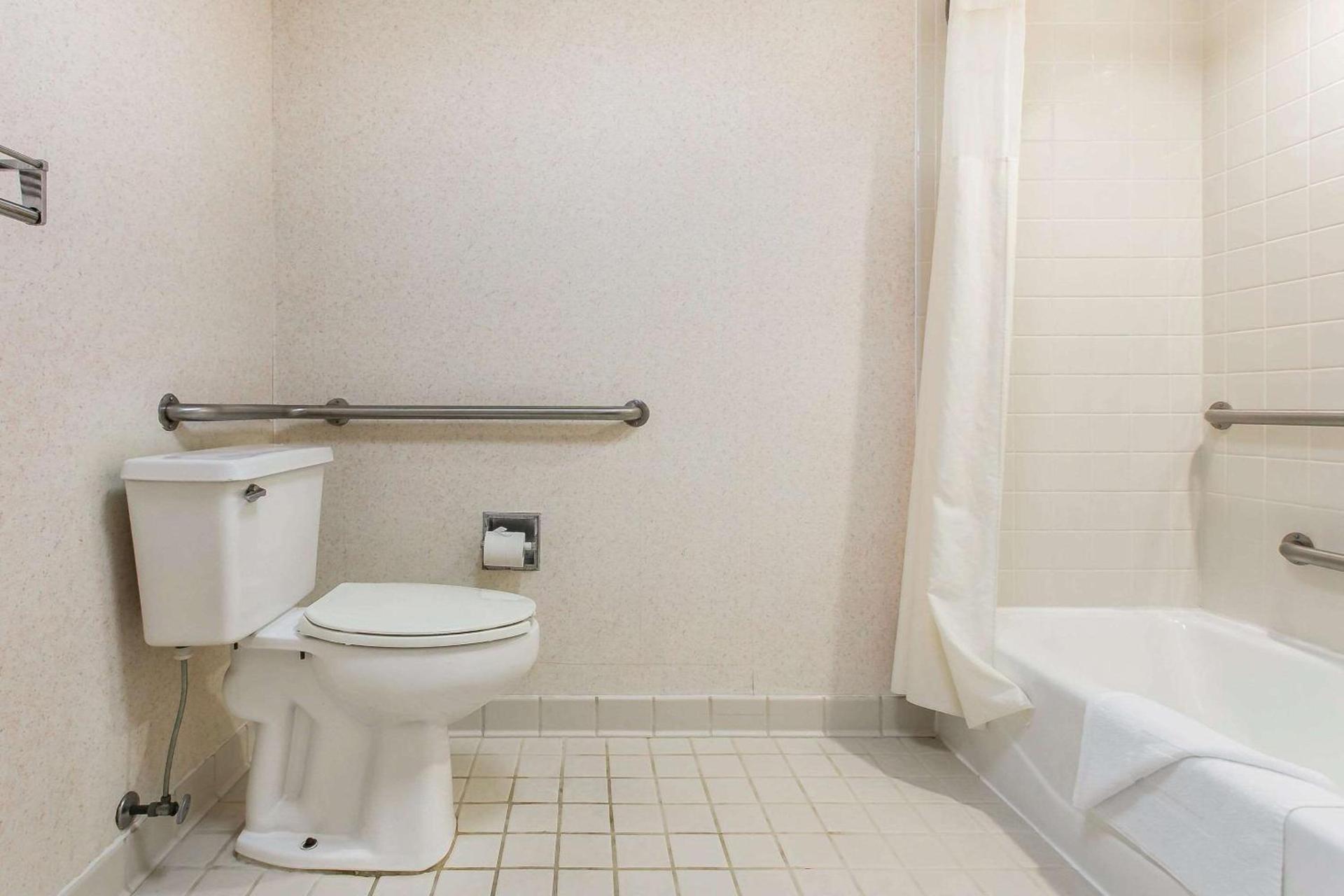 Quality Inn Mount Airy Mayberry photo 8