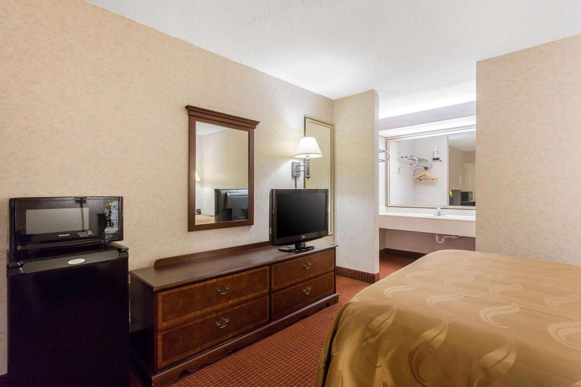 Quality Inn Mount Airy Mayberry photo 19