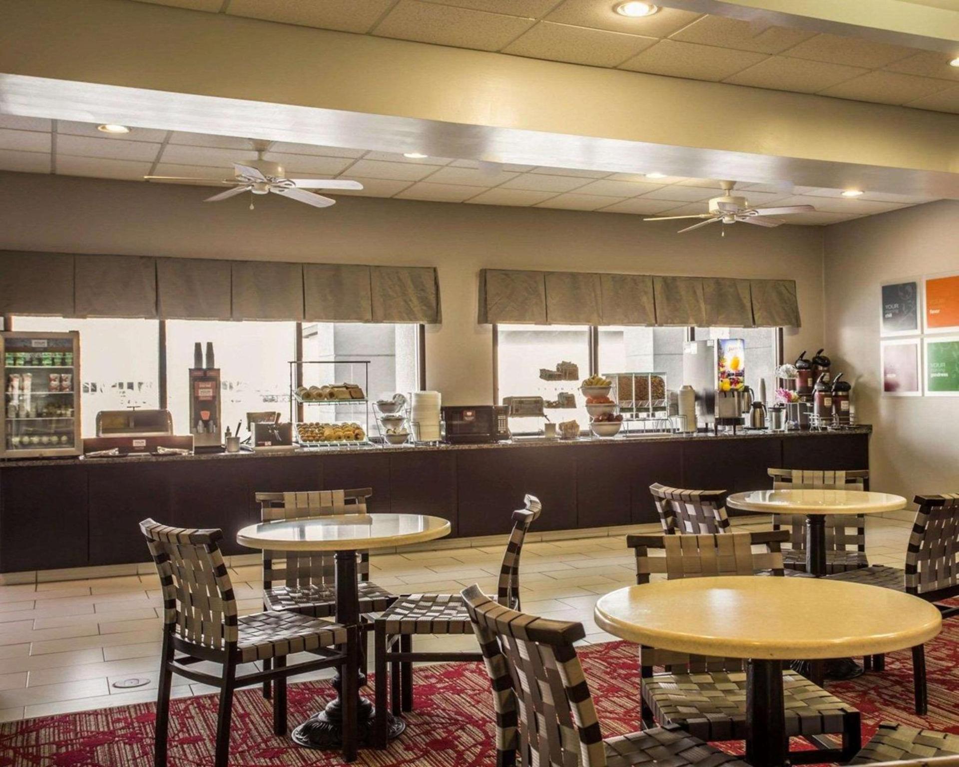 Comfort Suites Lumberton North photo 29