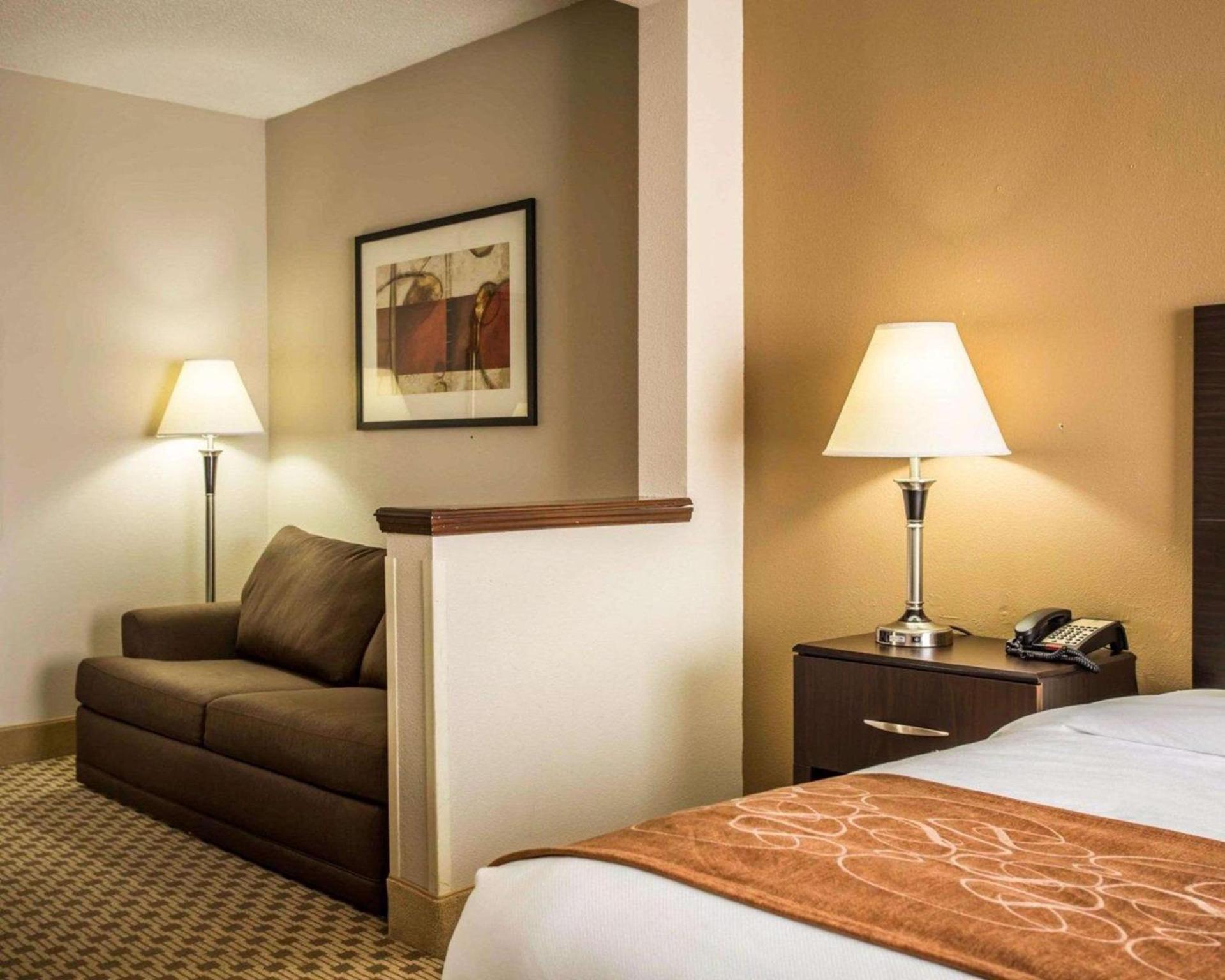 Comfort Suites Lumberton North photo 19