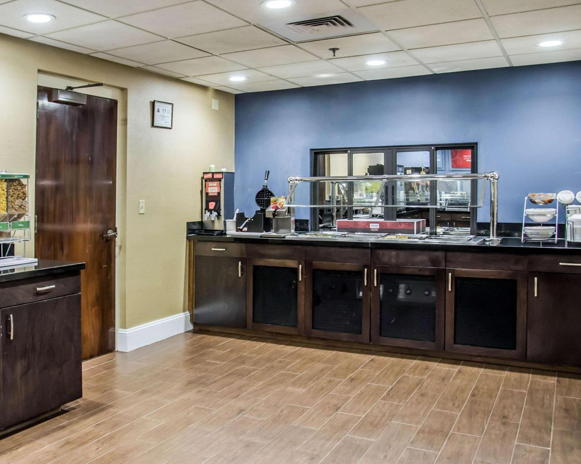 Comfort Suites University - Research Park photo 23