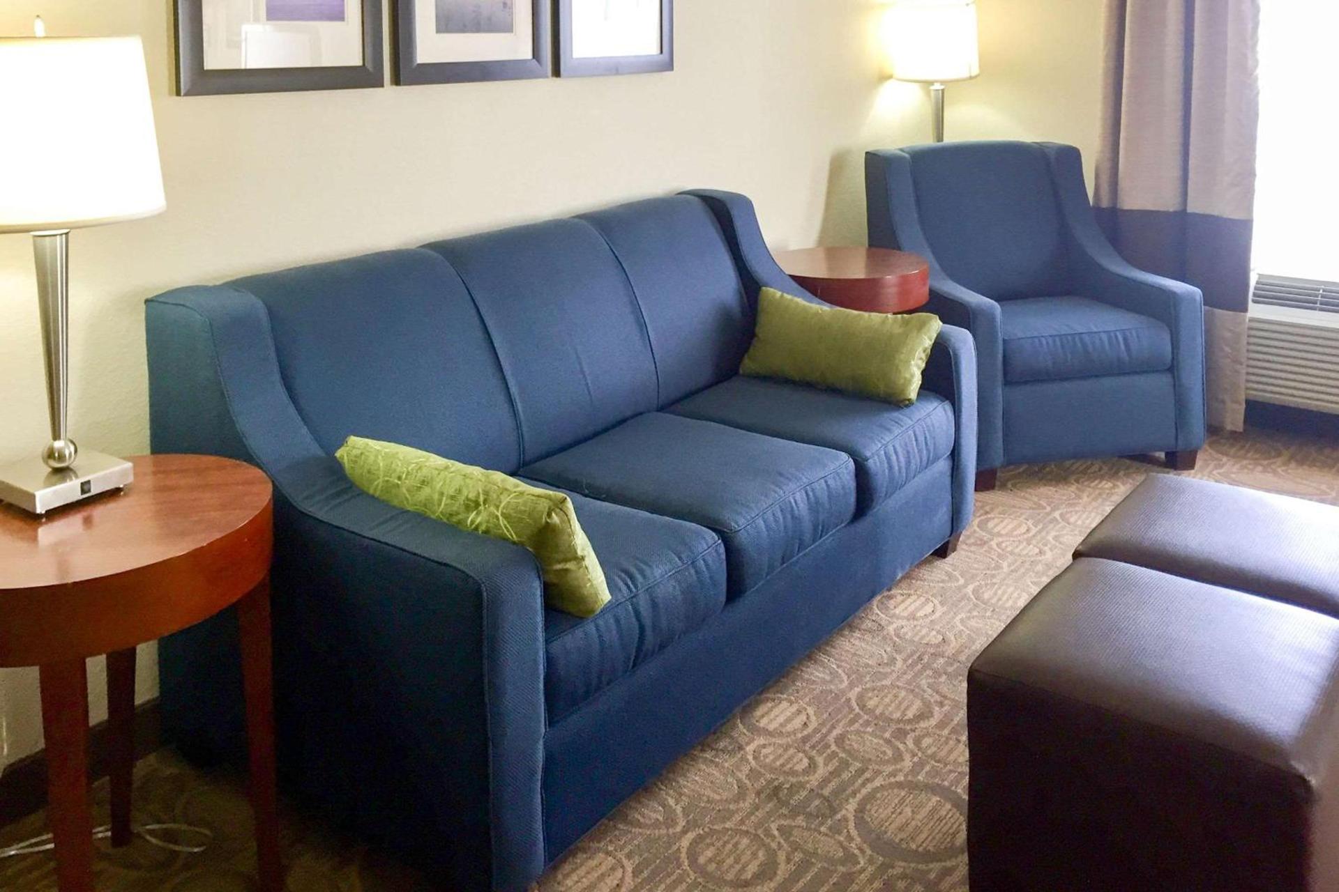 Comfort Suites Regency Park photo 5