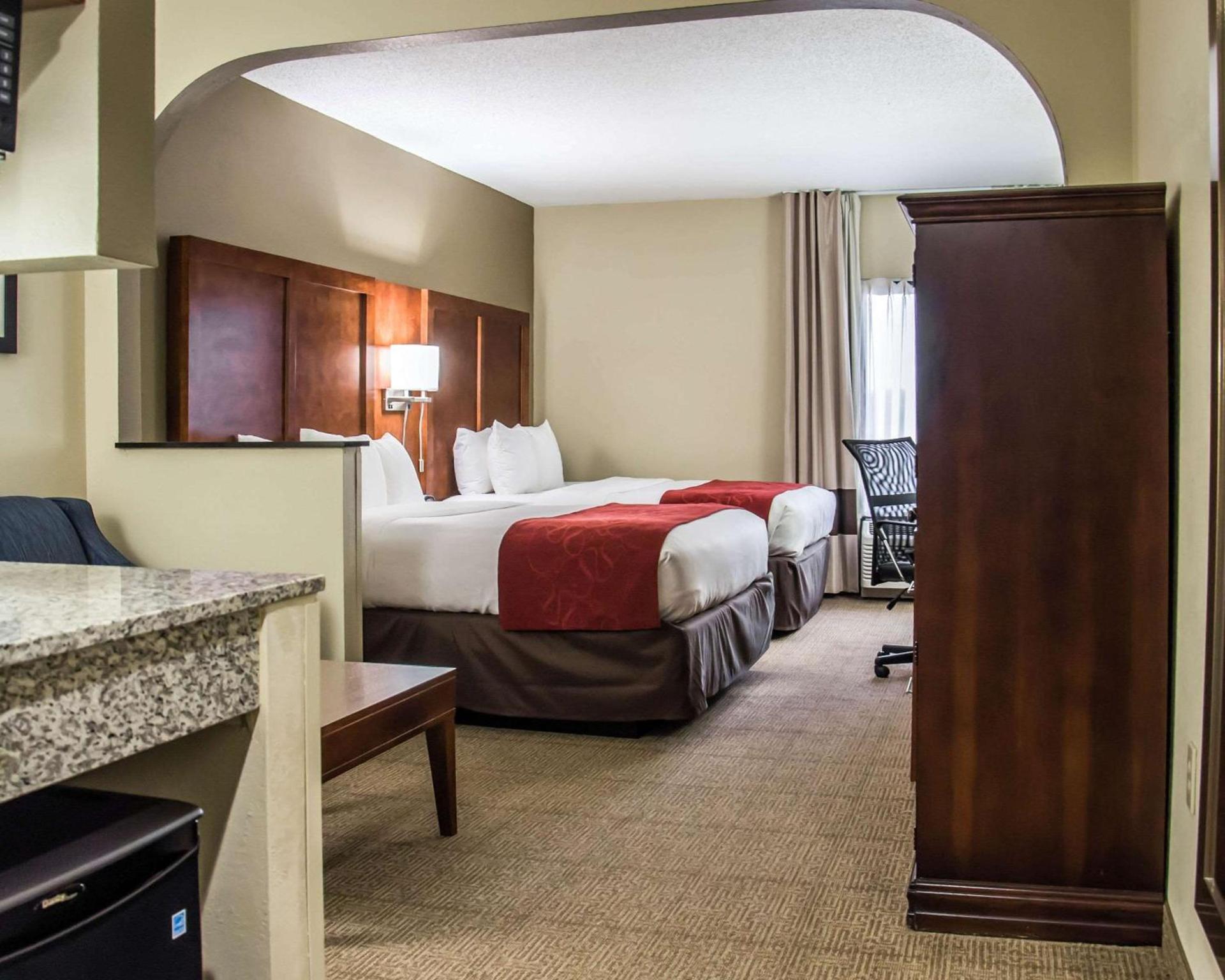 Comfort Suites University - Research Park photo 11