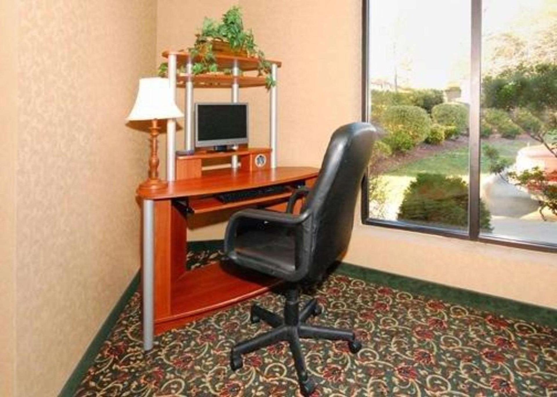 Quality Inn & Suites Tarboro - Kingsboro photo 16