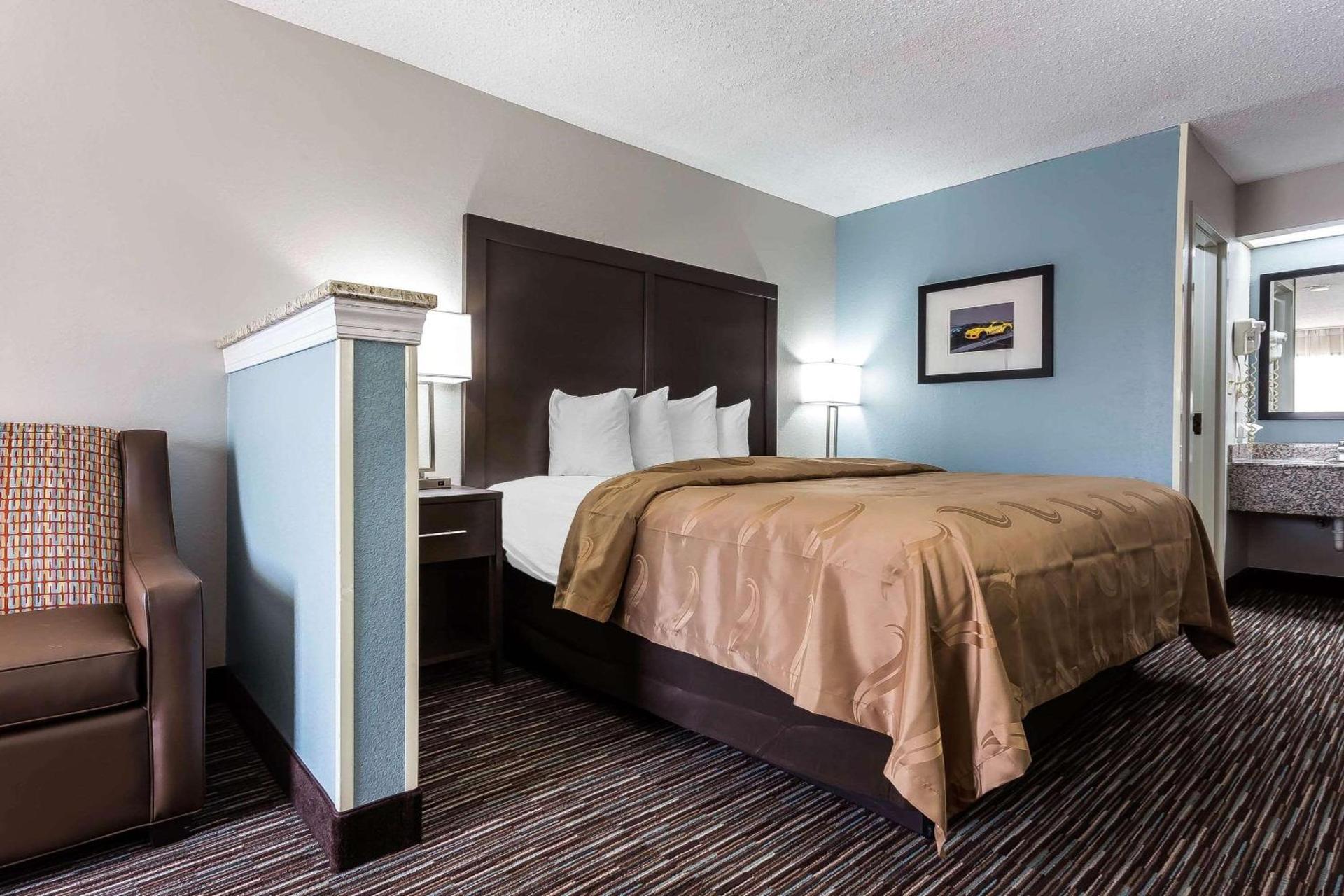 Quality Inn & Suites Mooresville-Lake Norman photo 22