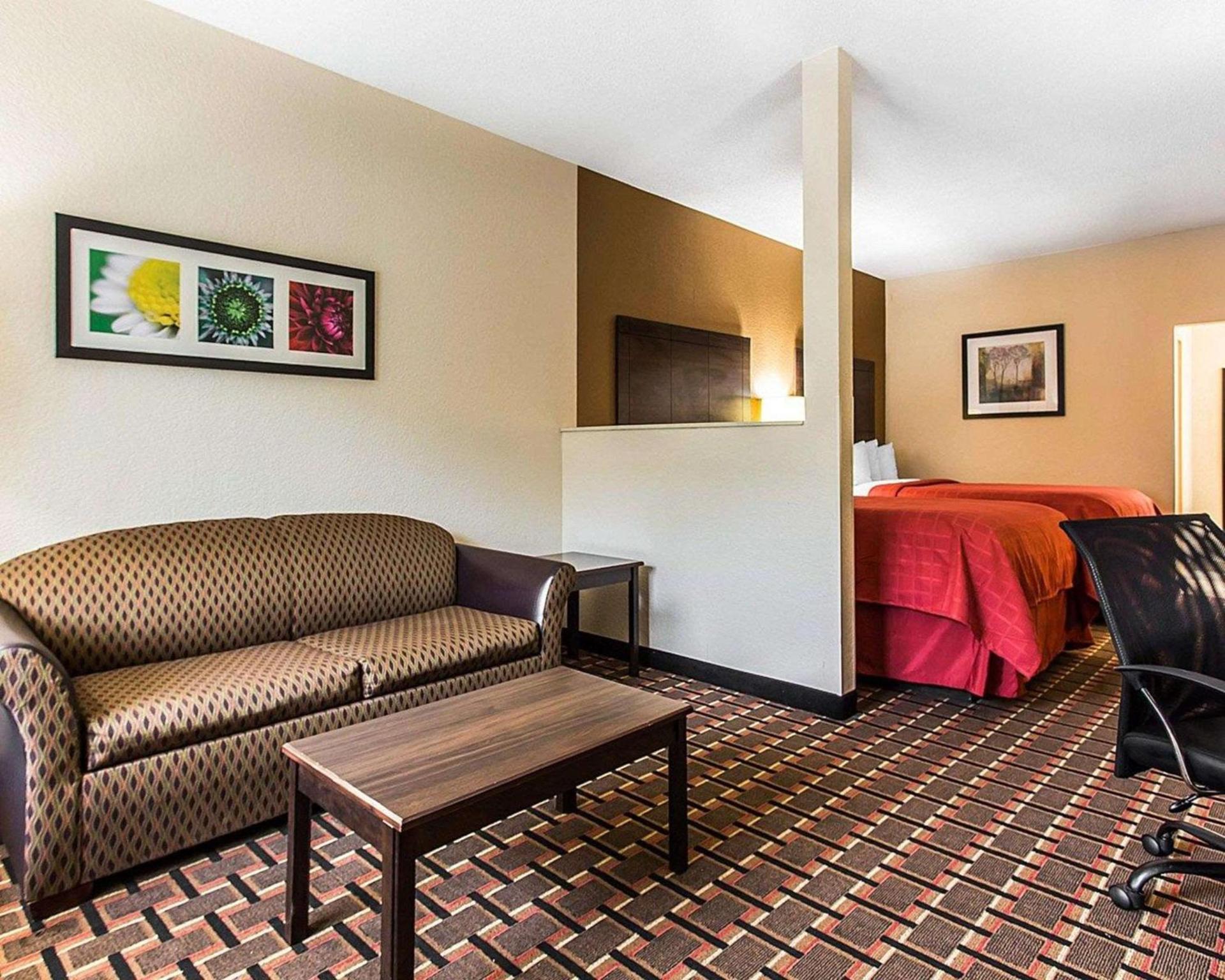 Quality Suites Hickory South photo 21
