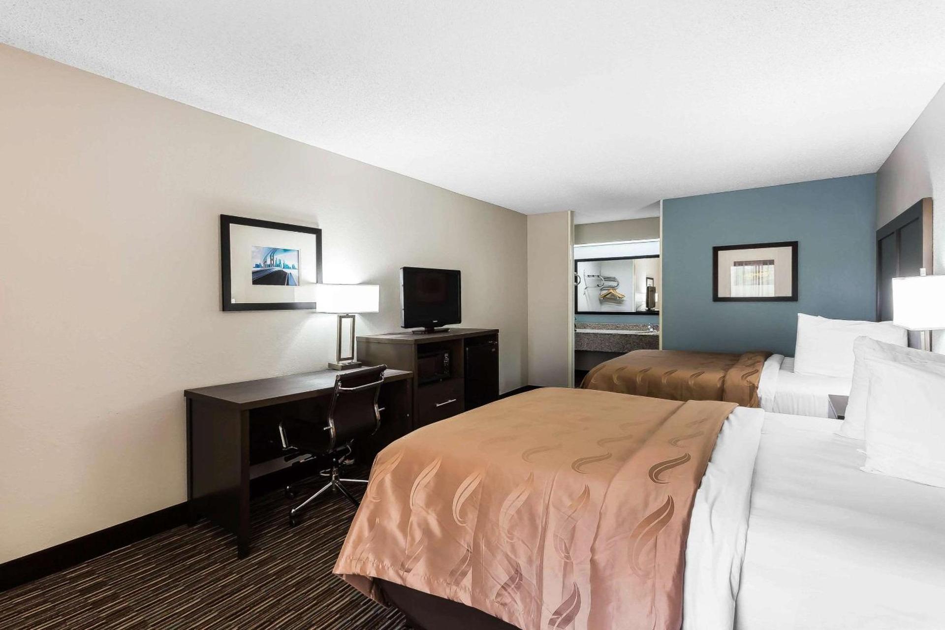 Quality Inn & Suites Mooresville-Lake Norman photo 13