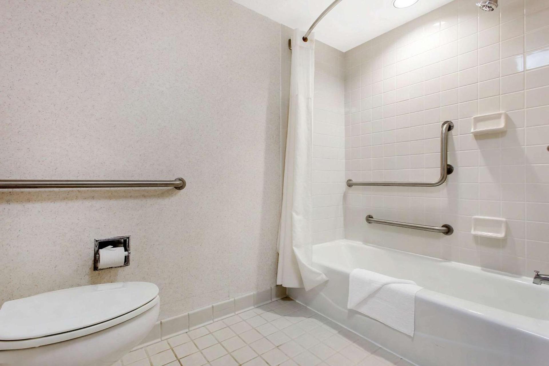Quality Inn Mount Airy Mayberry photo 26