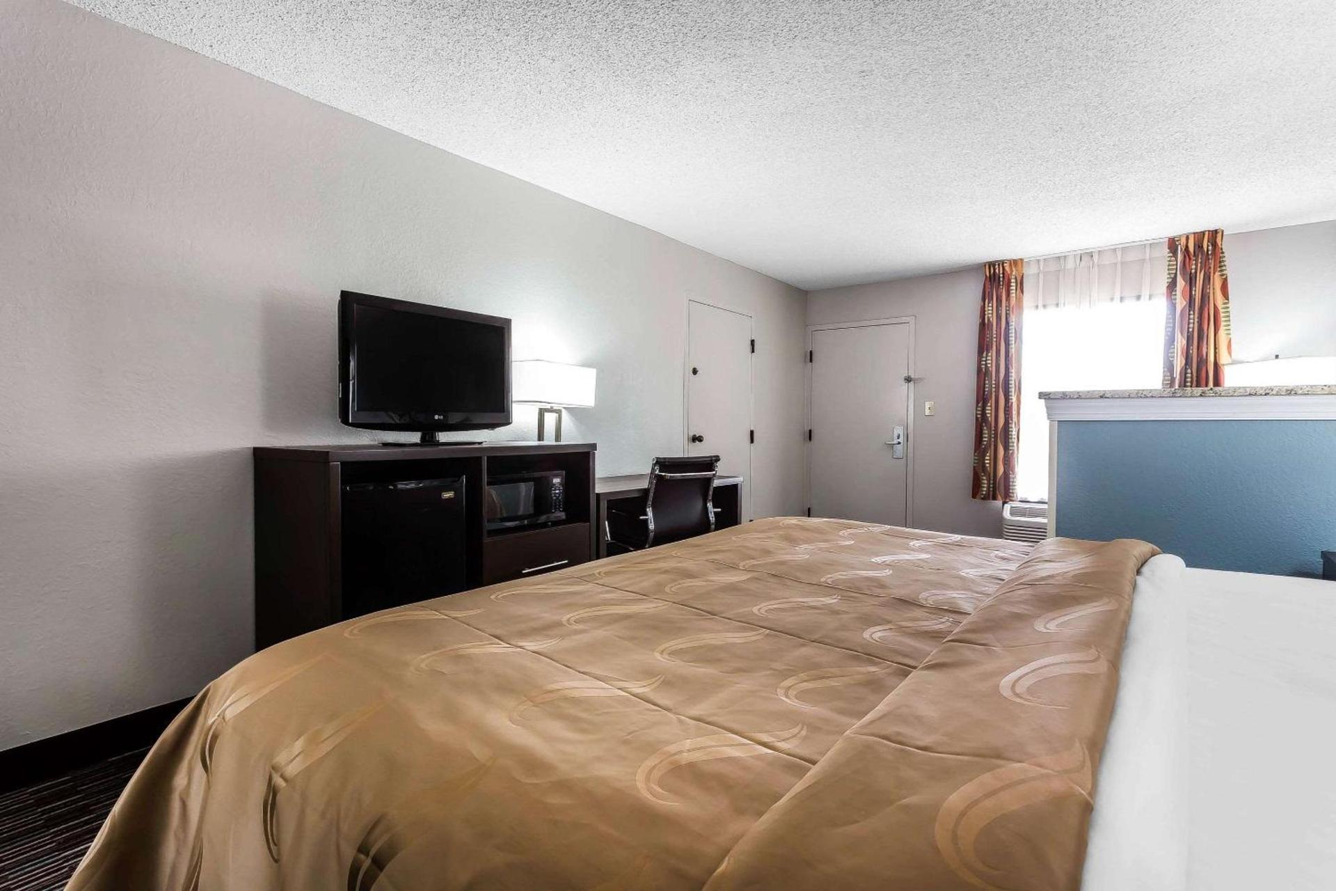 Quality Inn & Suites Mooresville-Lake Norman photo 24