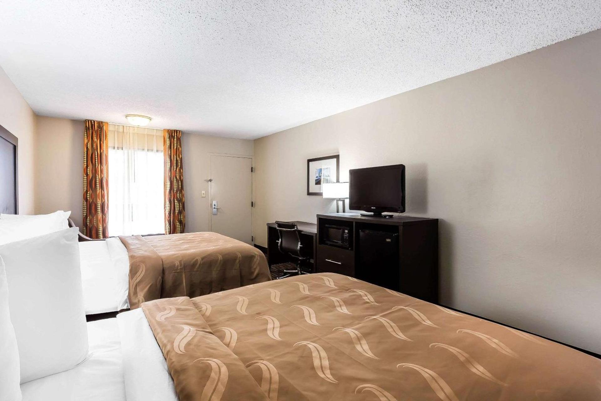 Quality Inn & Suites Mooresville-Lake Norman photo 8