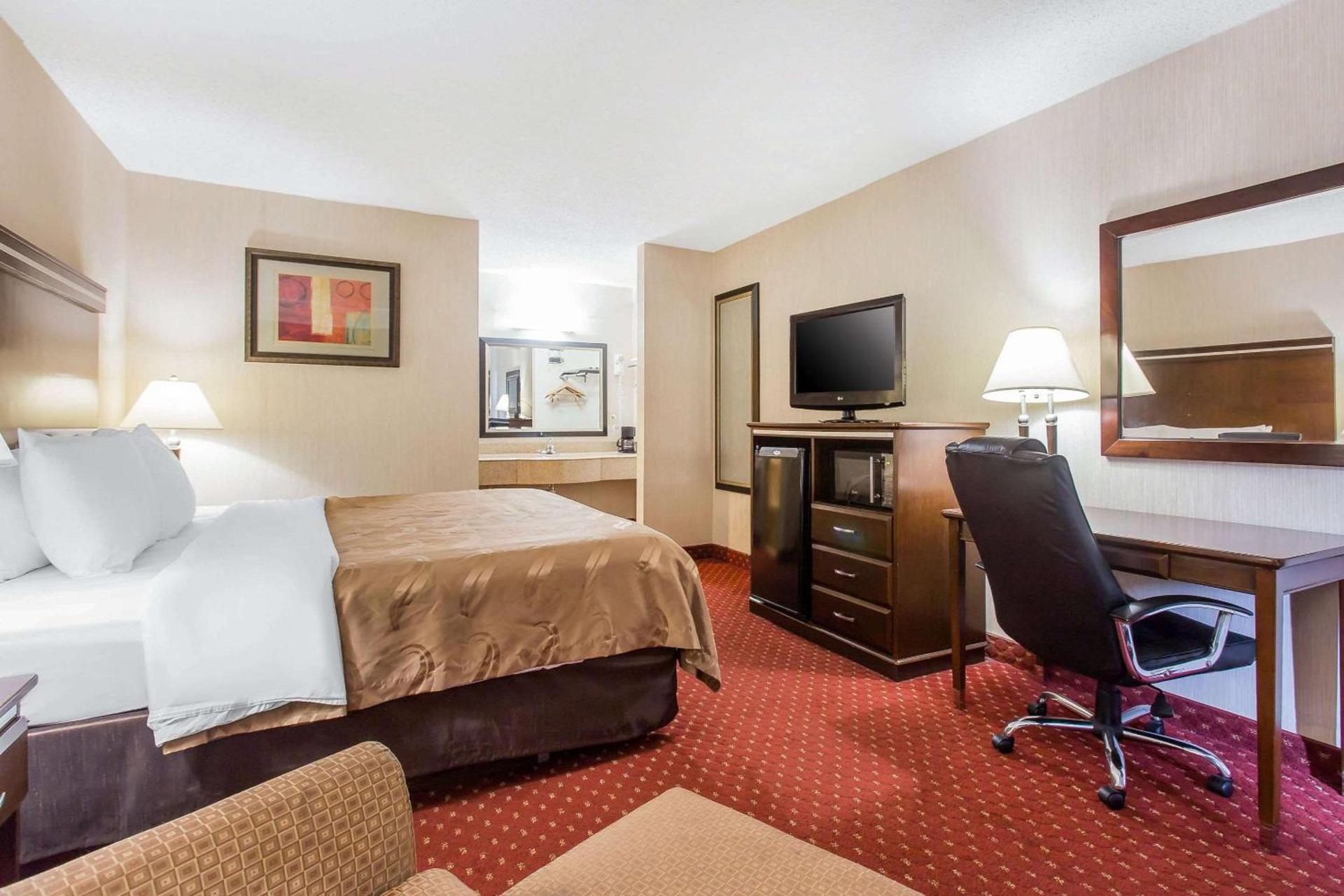 Quality Inn Mount Airy Mayberry photo 41