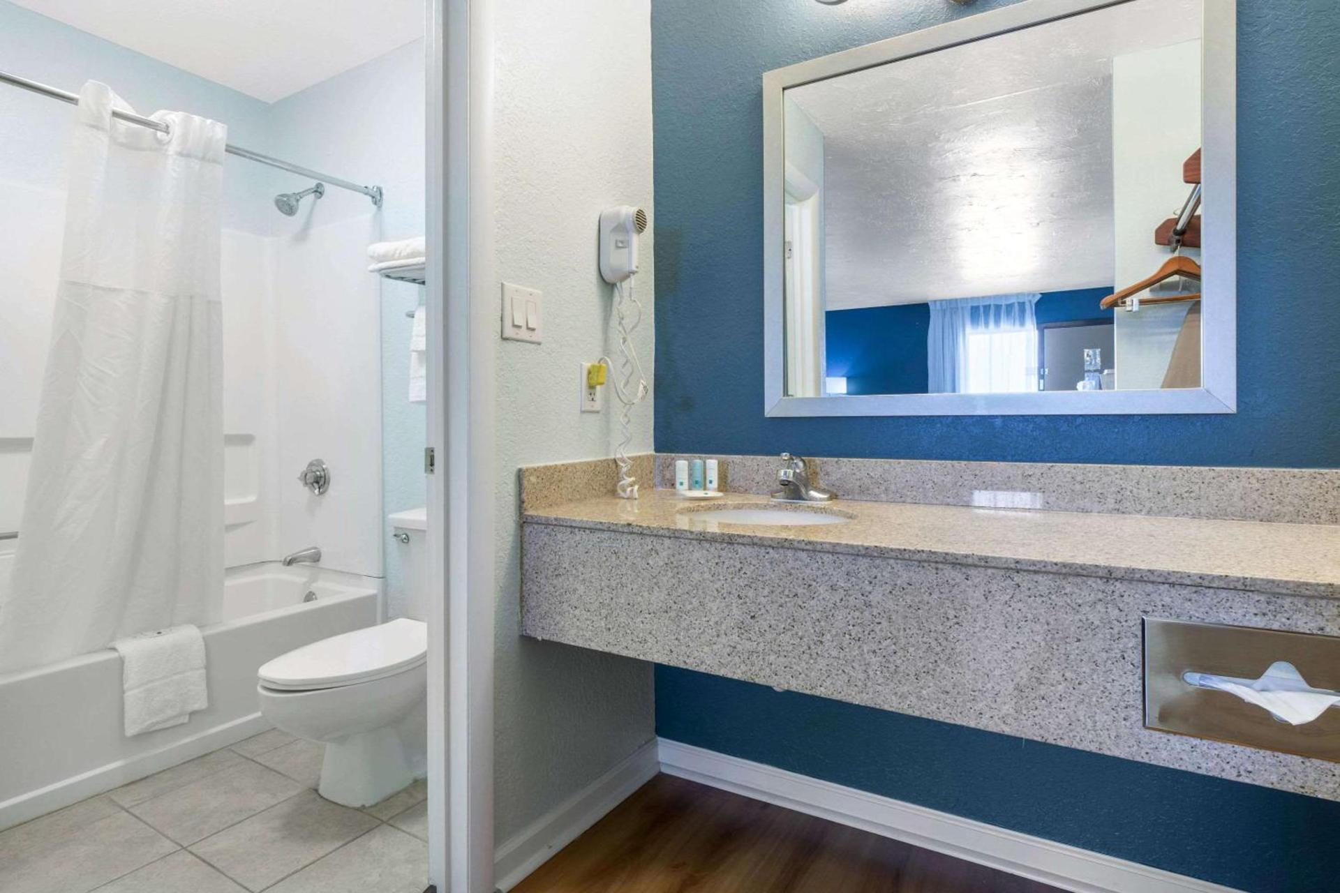 Quality Inn Carolina Oceanfront photo 4
