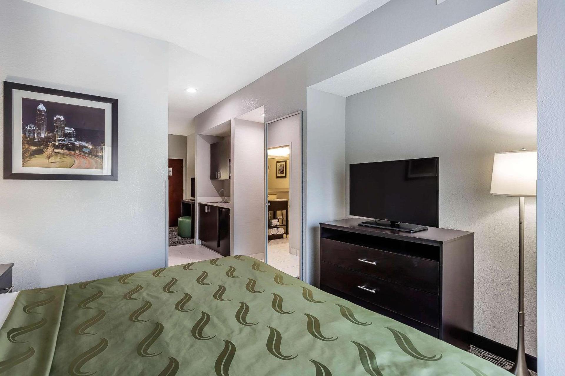 Quality Suites Pineville - Charlotte photo 9