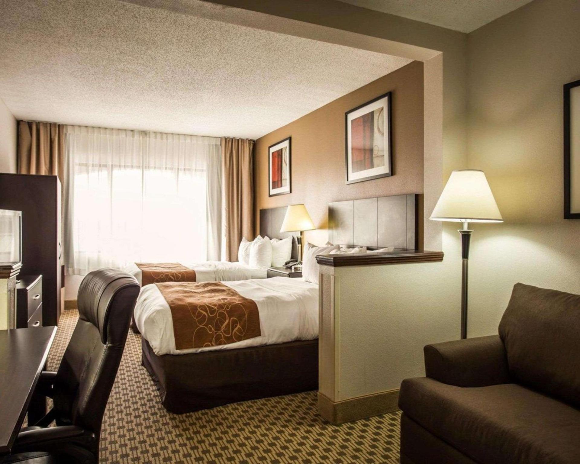 Comfort Suites Lumberton North photo 14