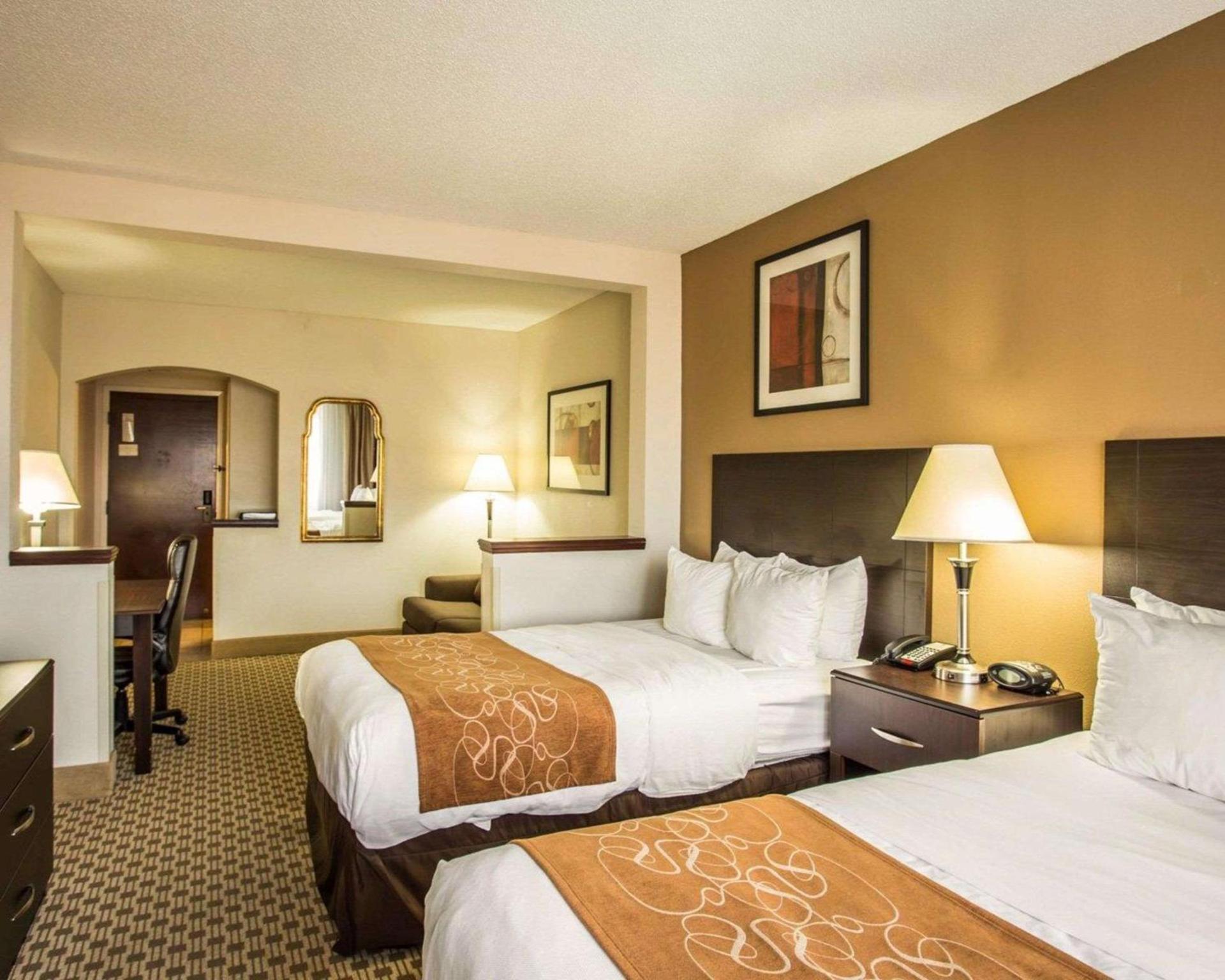 Comfort Suites Lumberton North photo 16