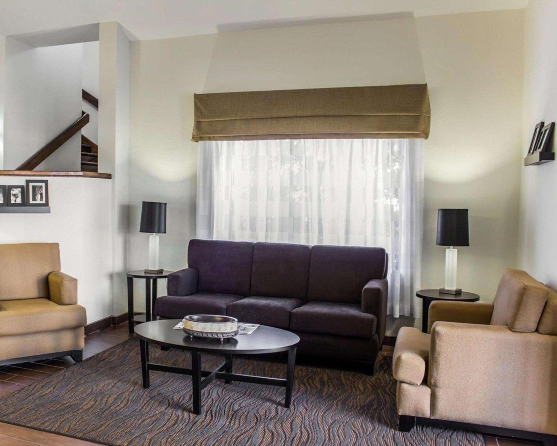 Sleep Inn & Suites Spring Lake - Fayetteville near Fort Bragg photo 4