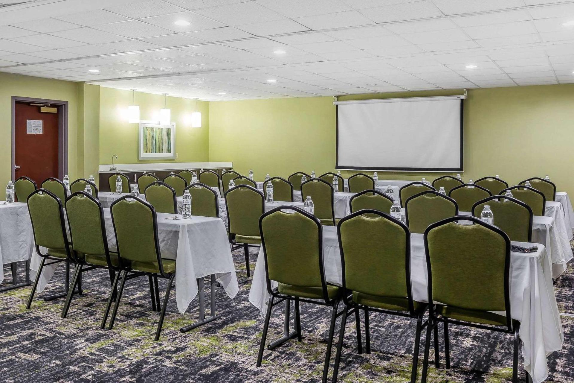 Quality Suites Pineville - Charlotte photo 14