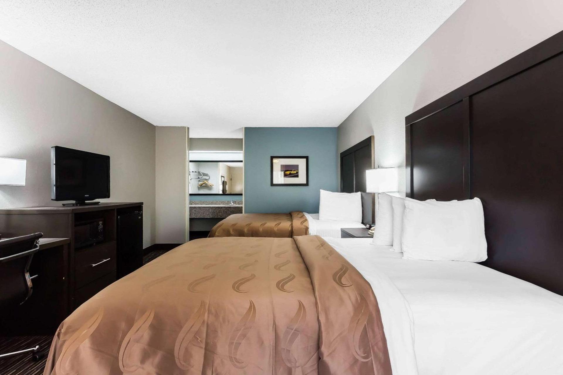 Quality Inn & Suites Mooresville-Lake Norman photo 15