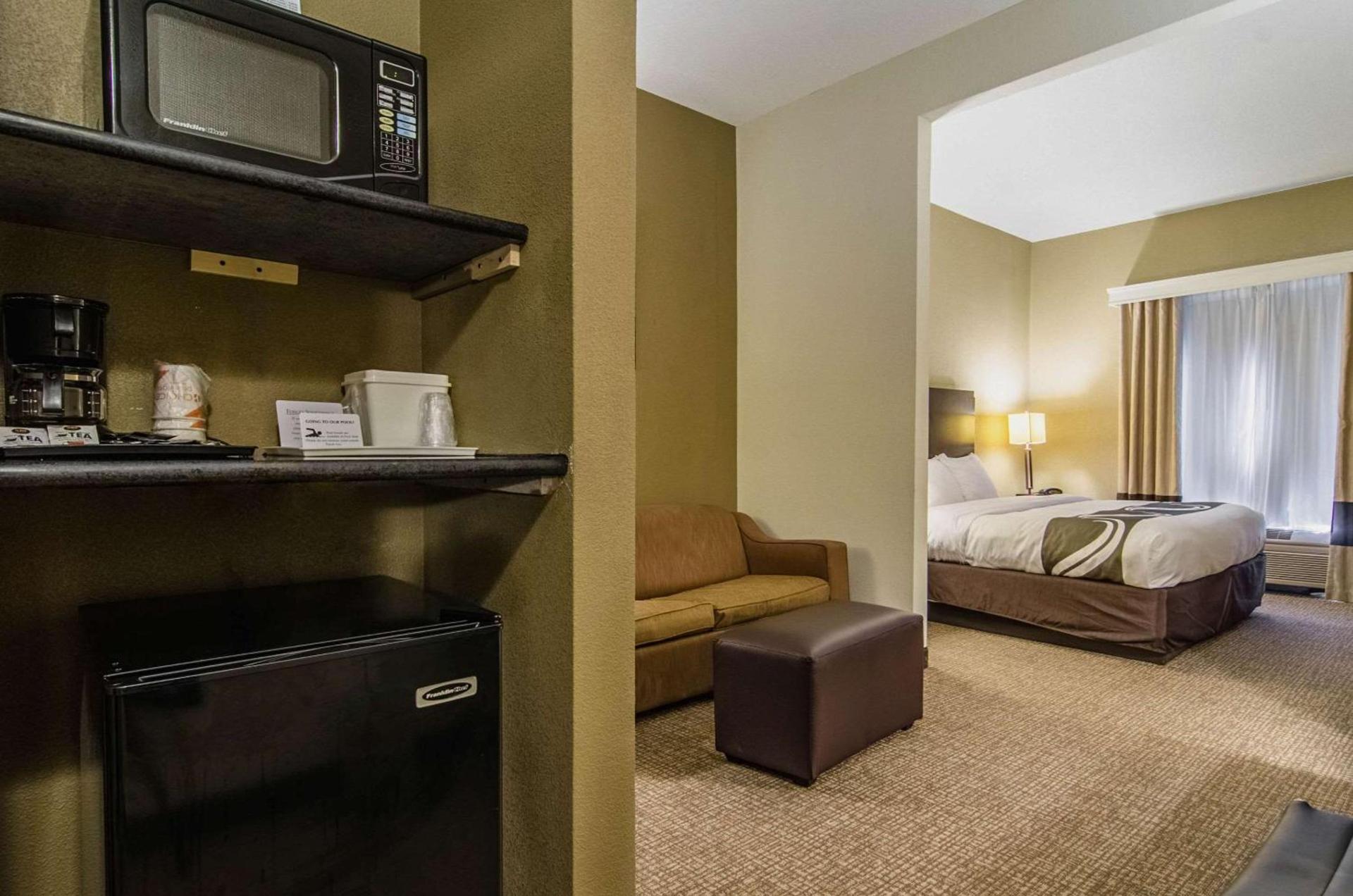 Quality Suites Graham - Burlington South photo 9
