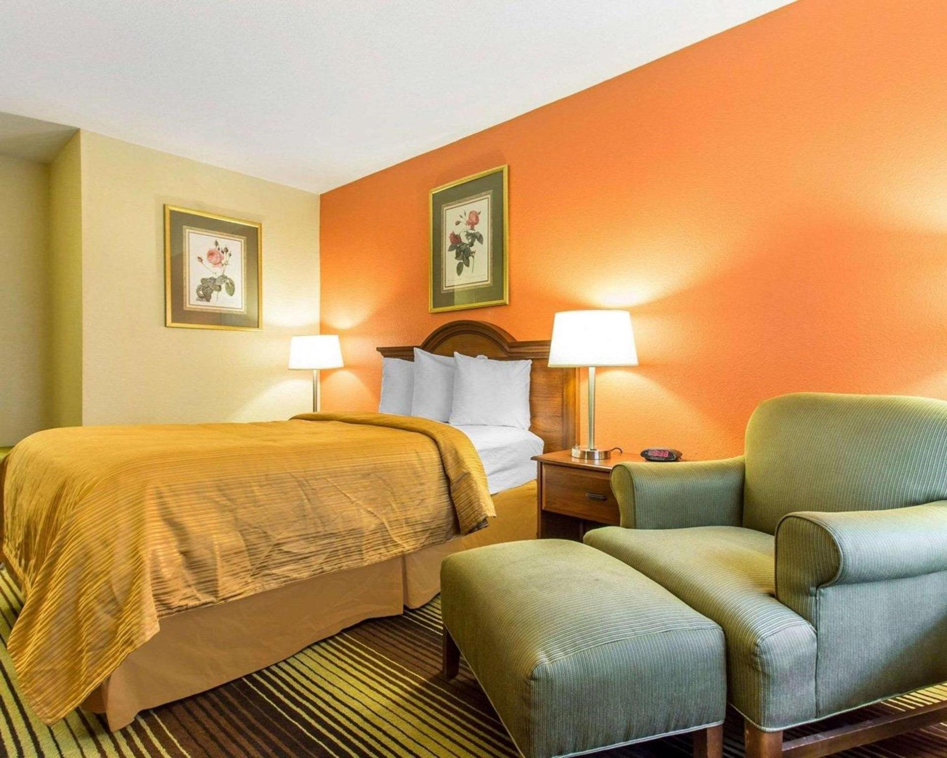 Townhouse Winston Salem - University photo 12